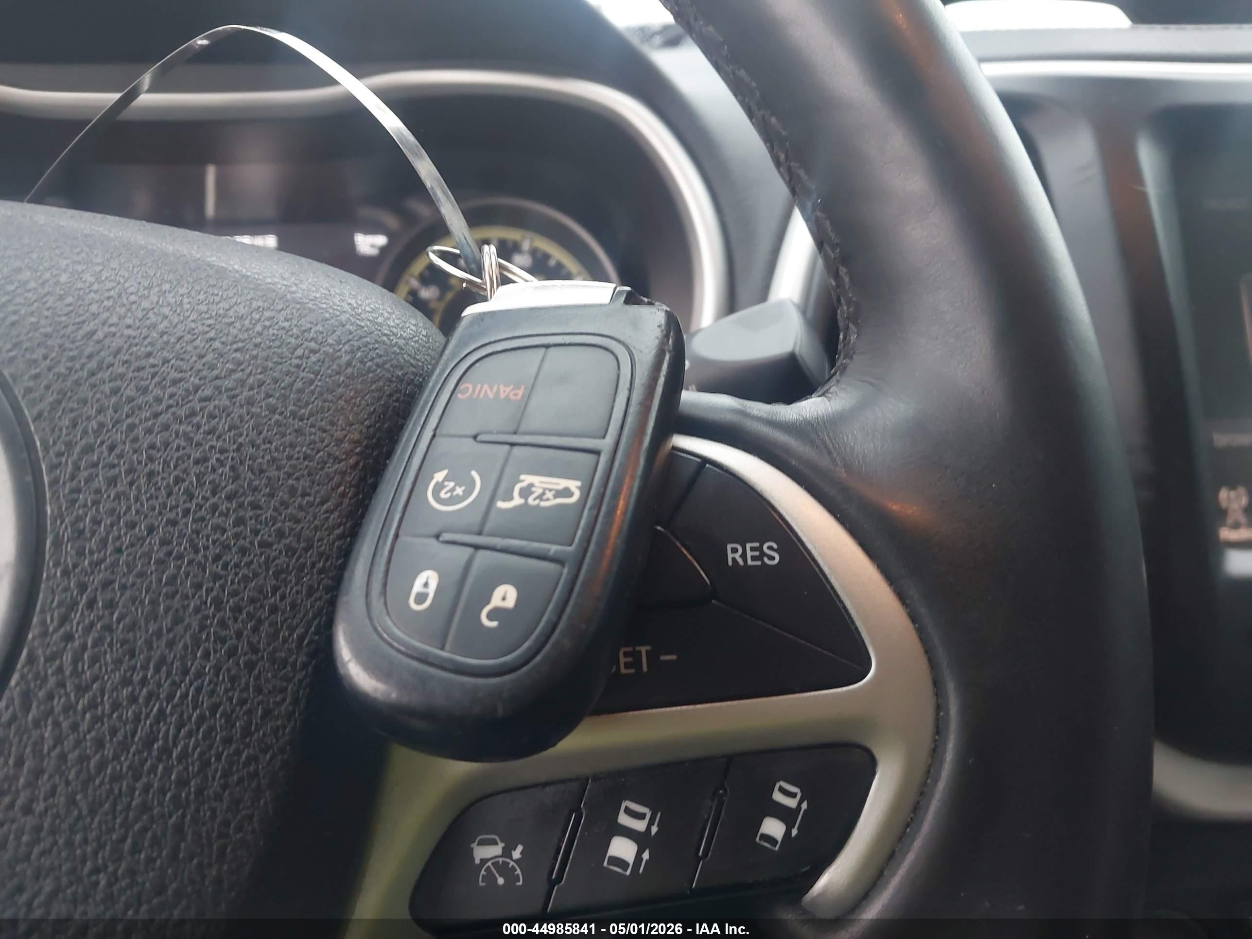 JEEP CHEROKEE image 11