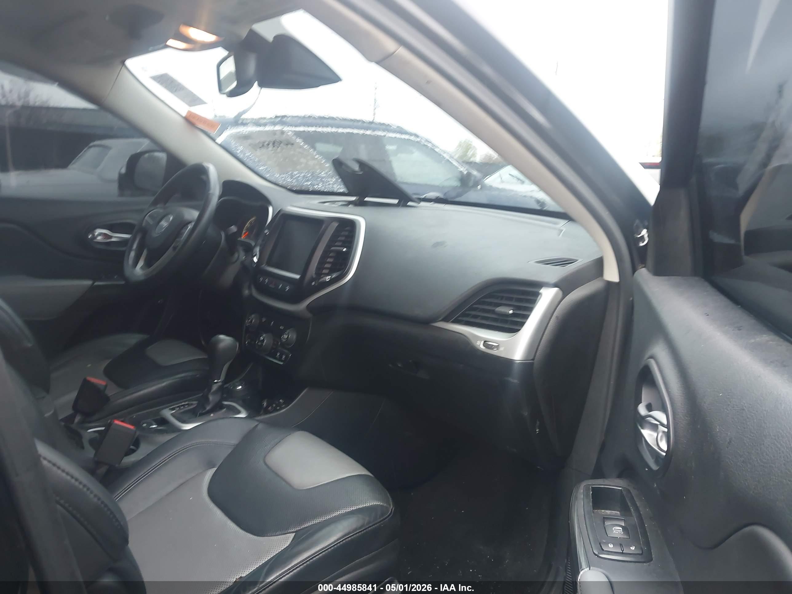 JEEP CHEROKEE image 5