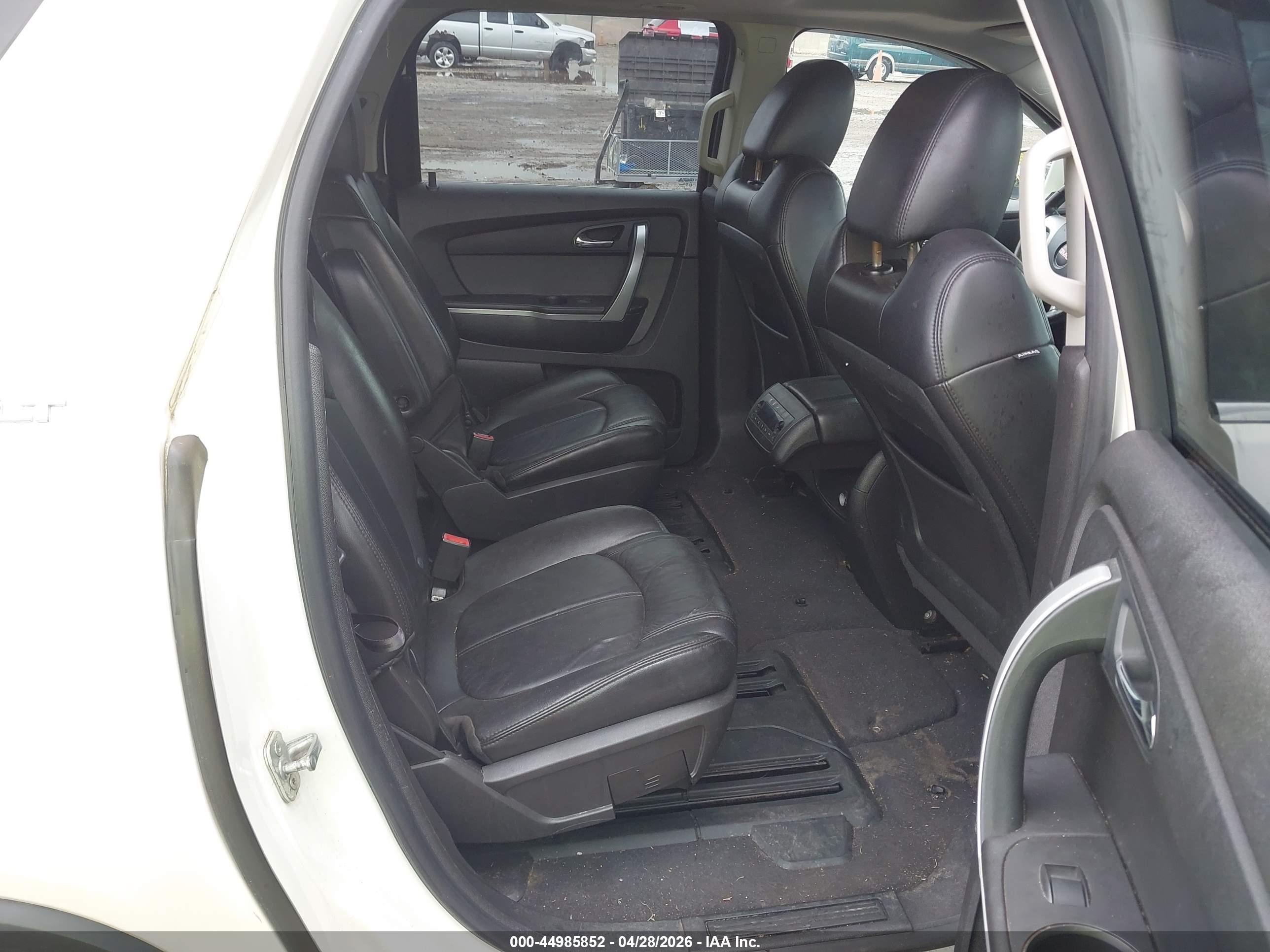 GMC ACADIA image 8