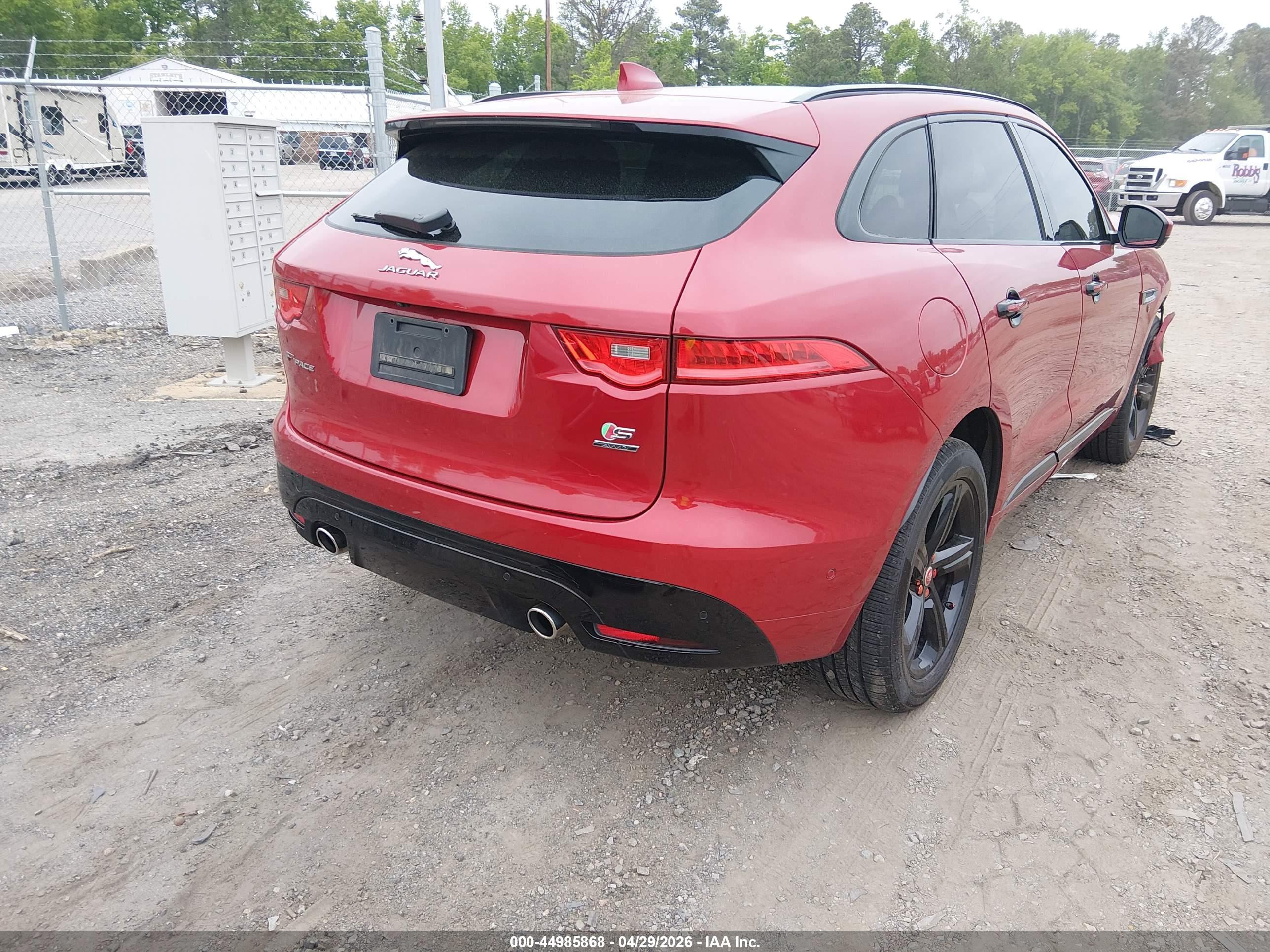 JAGUAR F-PACE image 4
