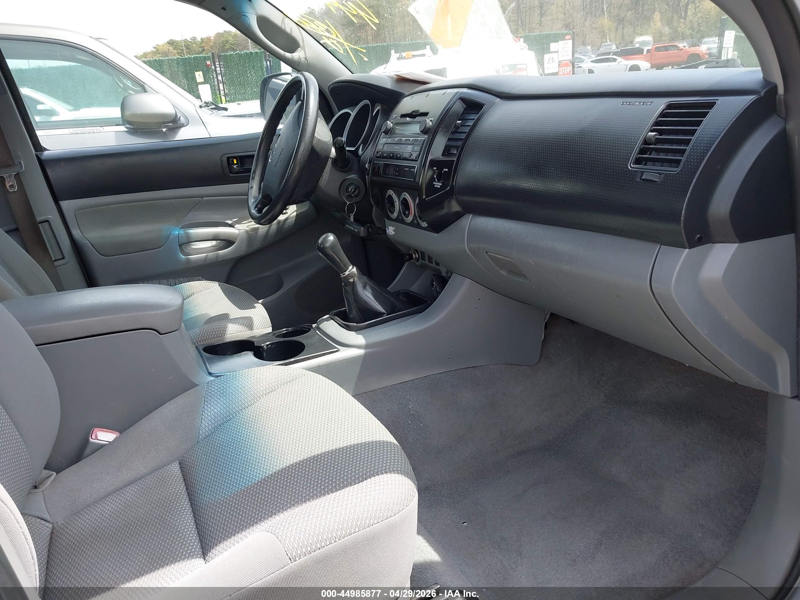 TOYOTA TACOMA image 5