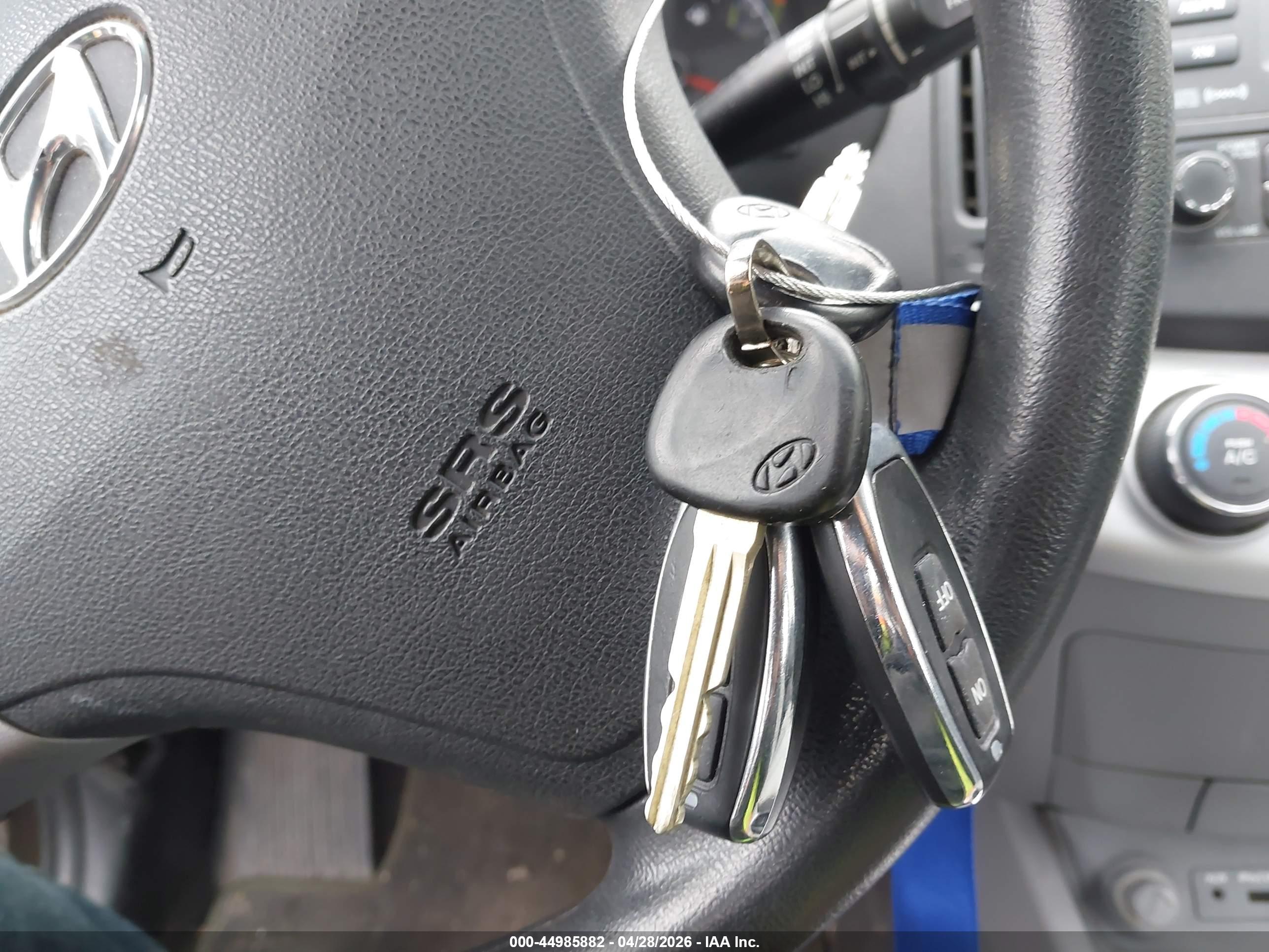 HYUNDAI ELANTRA image 11