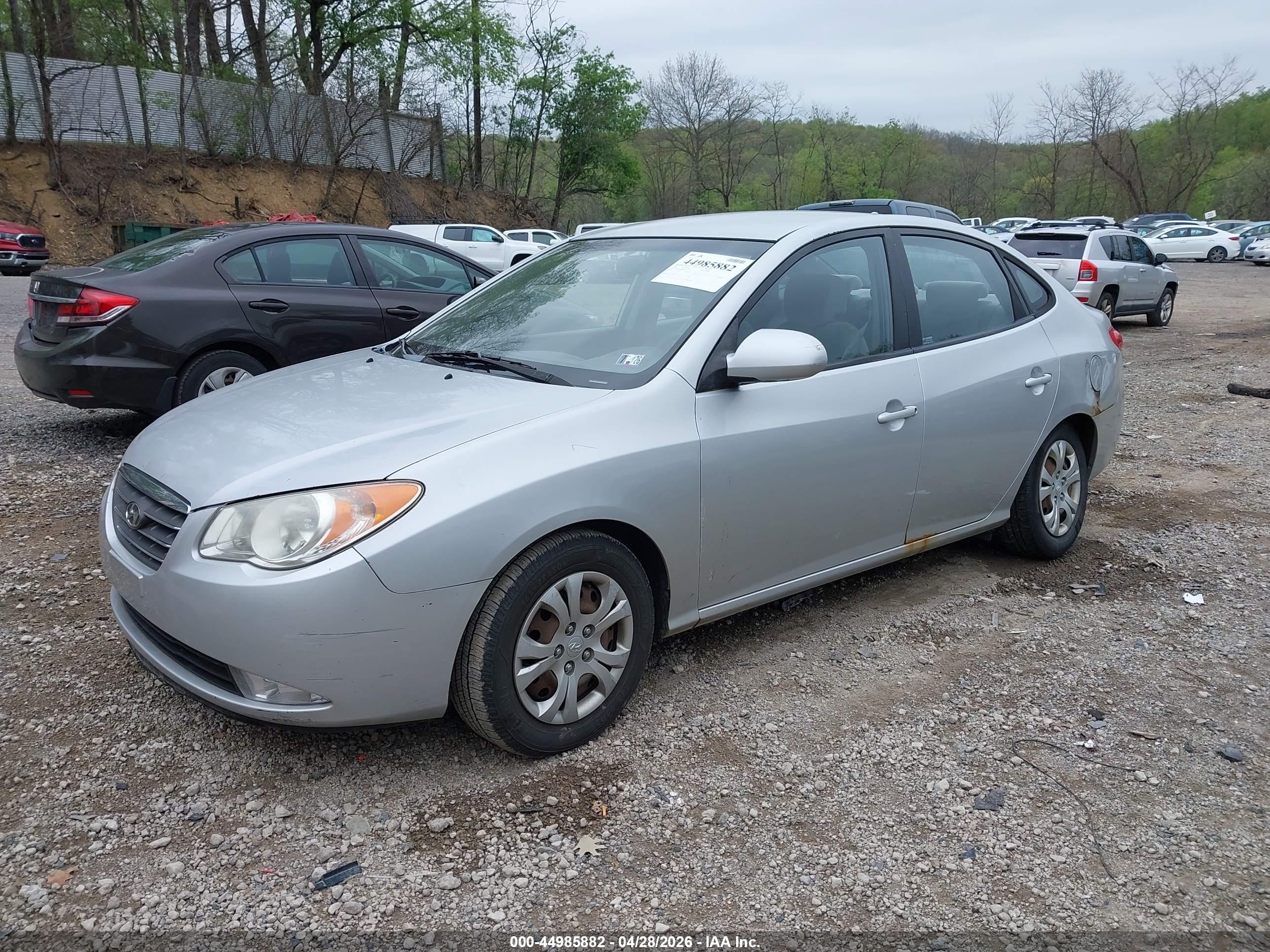 HYUNDAI ELANTRA image 2