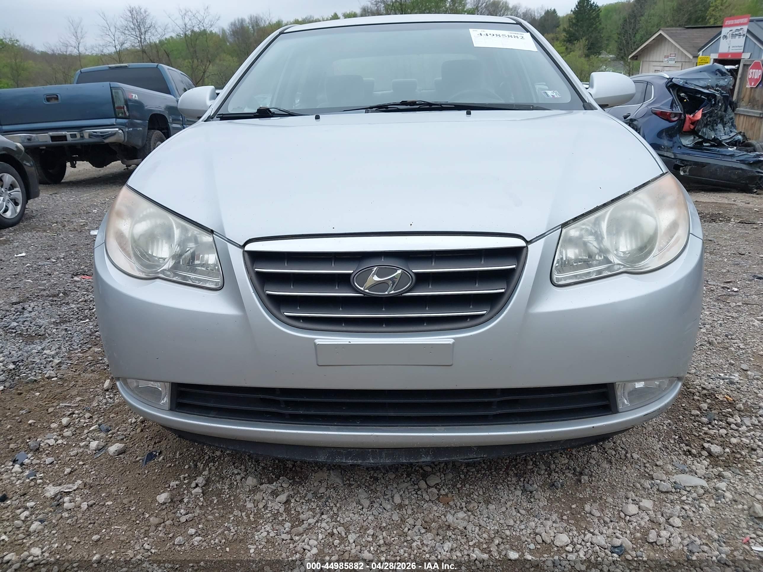 HYUNDAI ELANTRA image 6