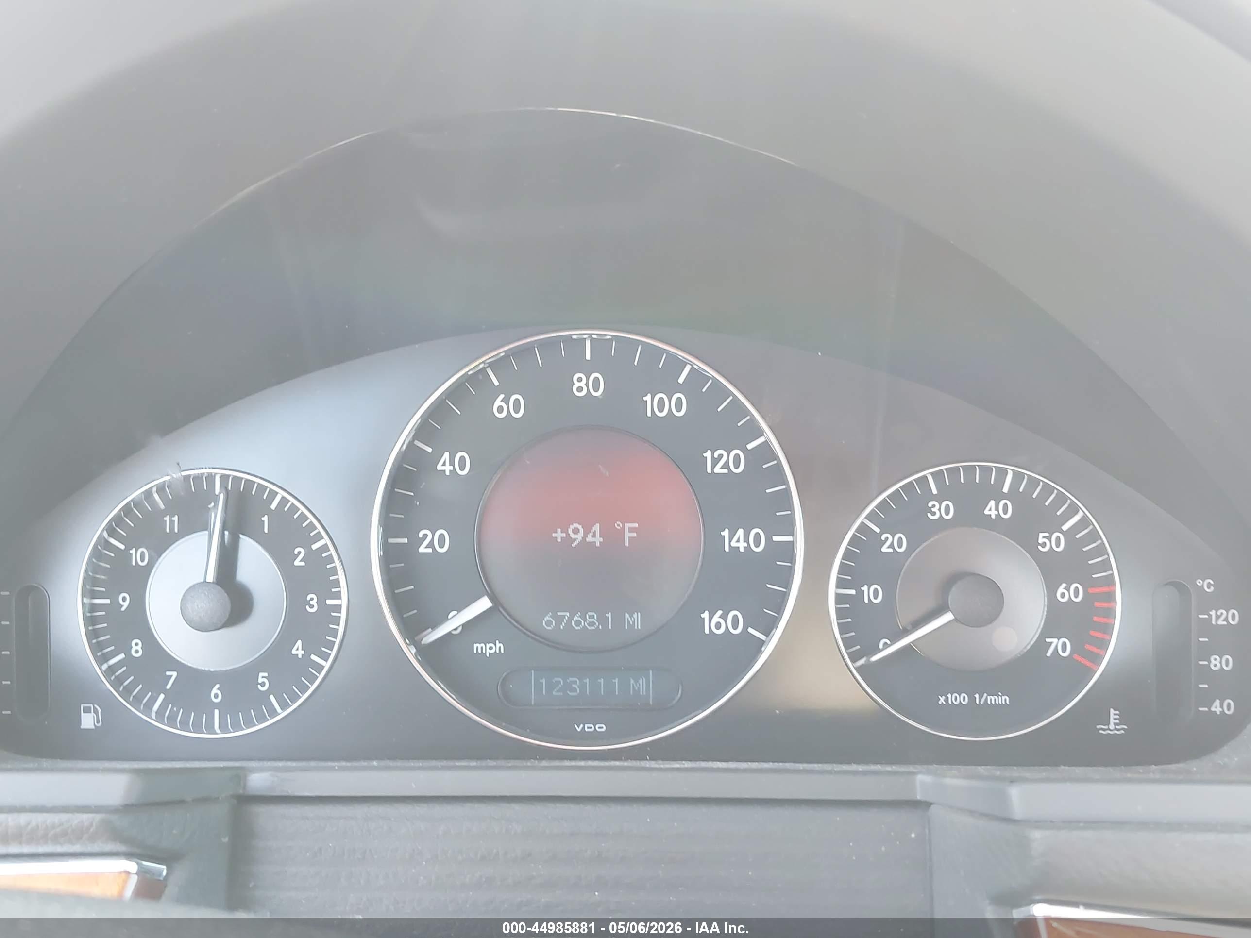 MERCEDES-BENZ E image 7