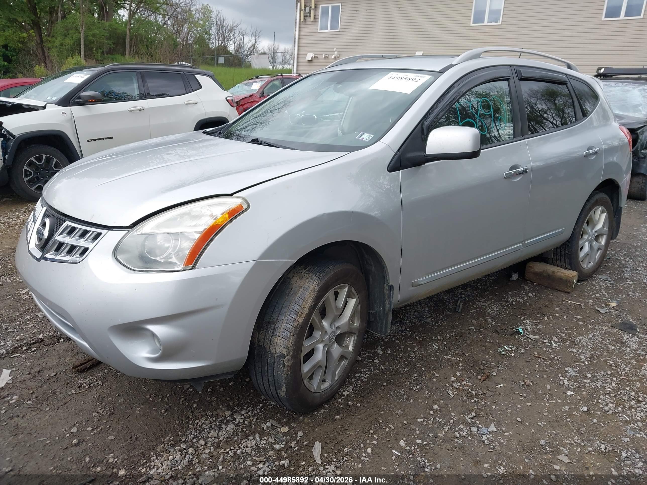 NISSAN ROGUE image 2