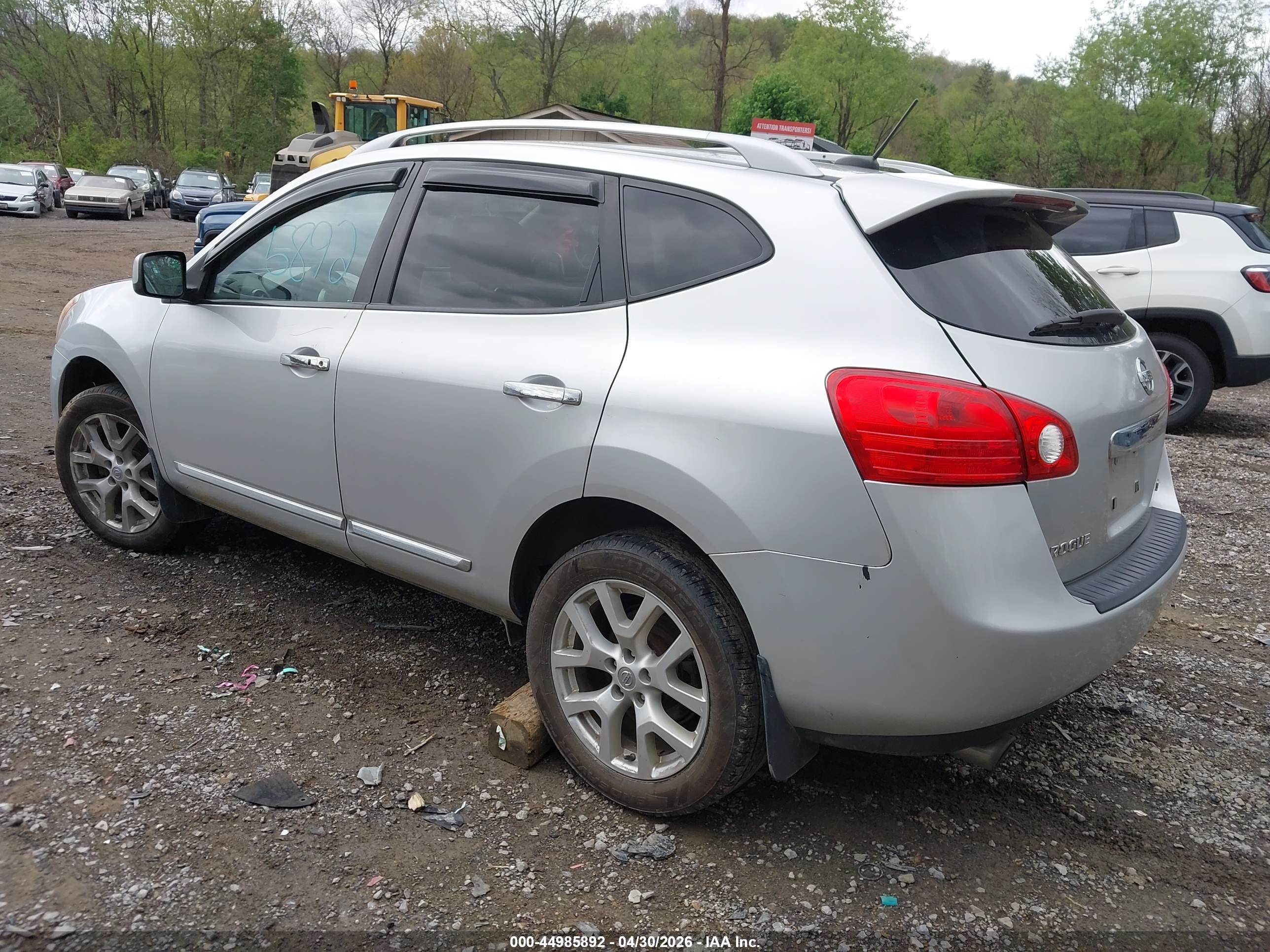 NISSAN ROGUE image 3