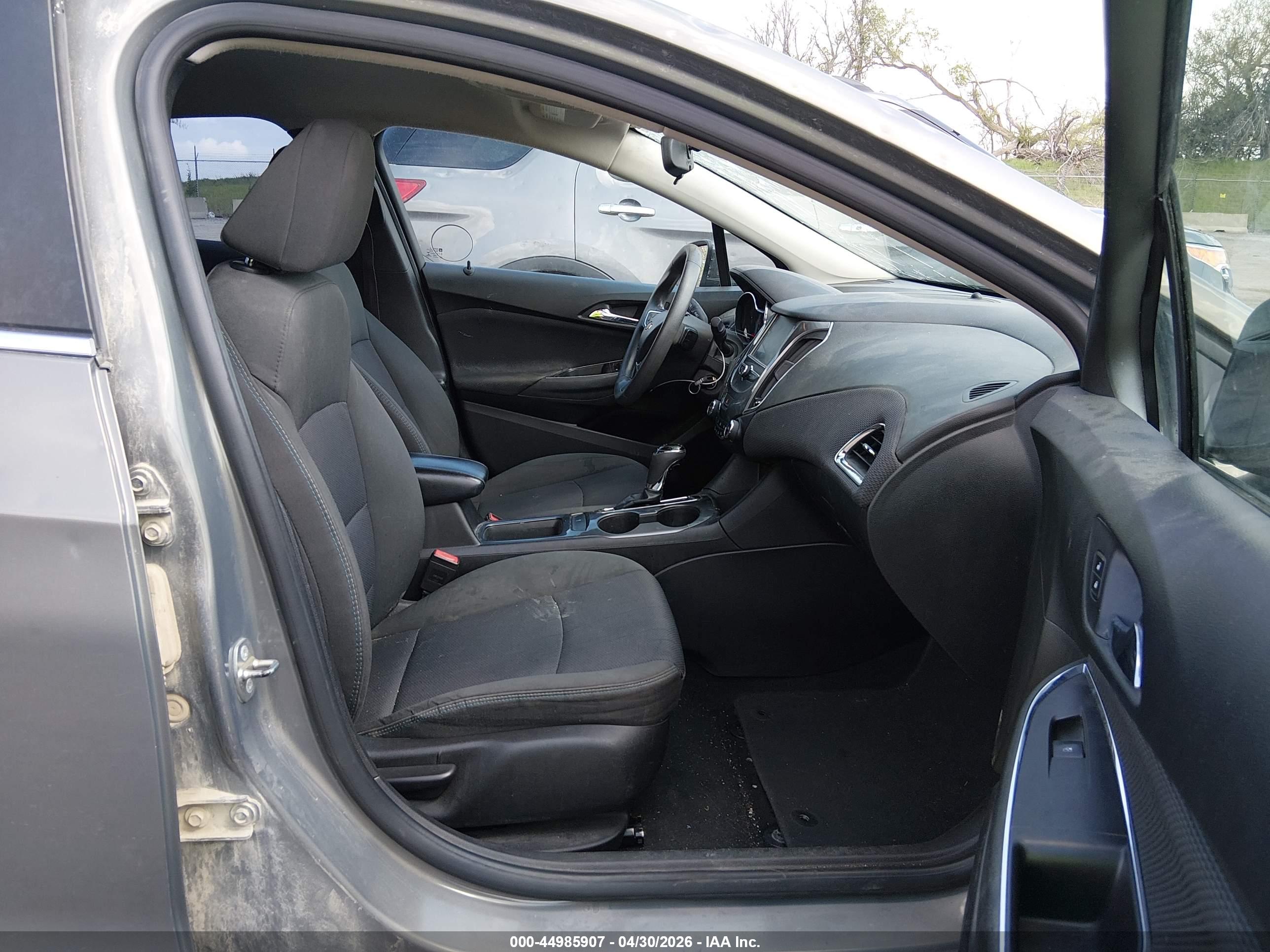 CHEVROLET CRUZE image 5