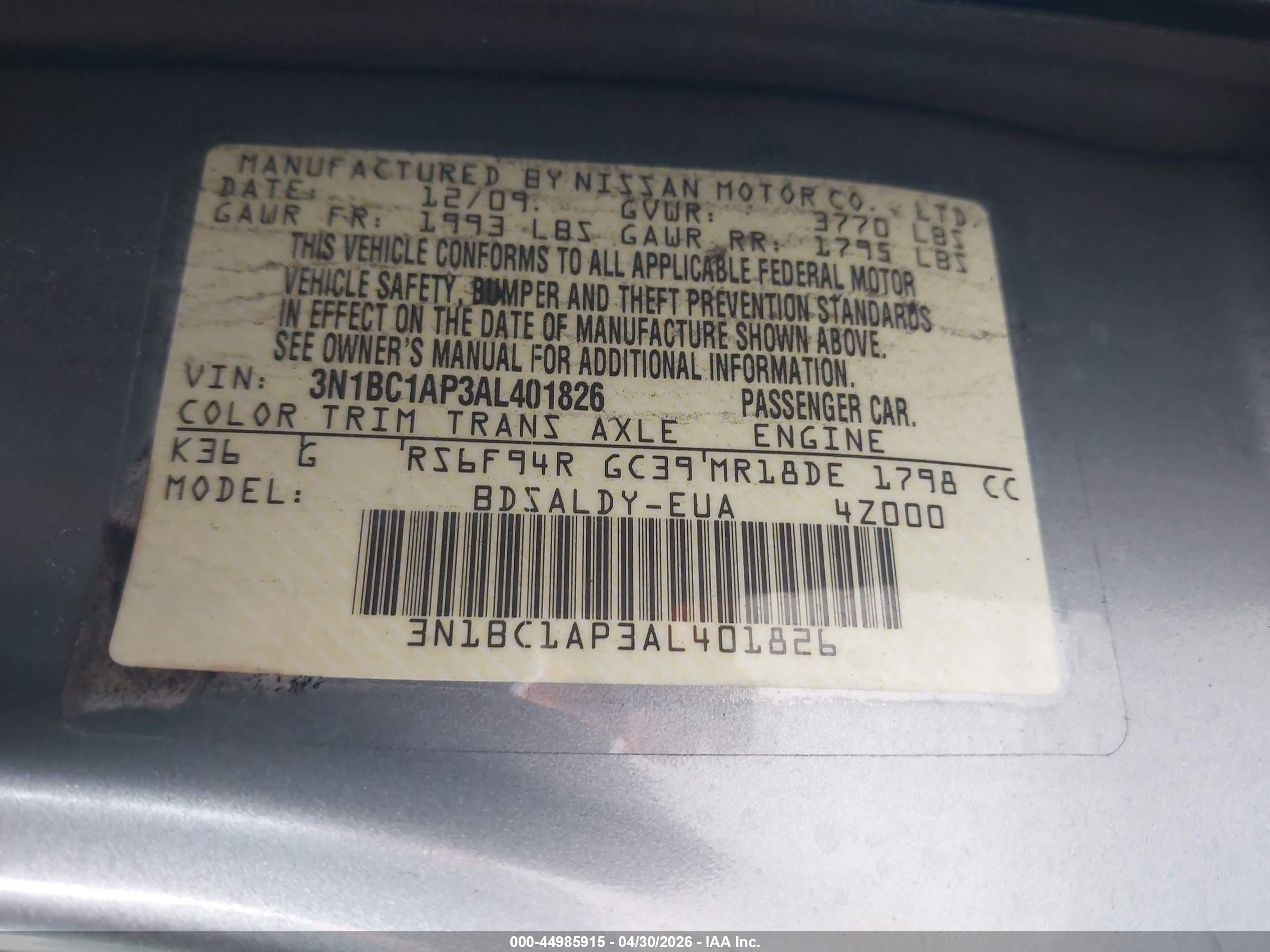 NISSAN VERSA image 9