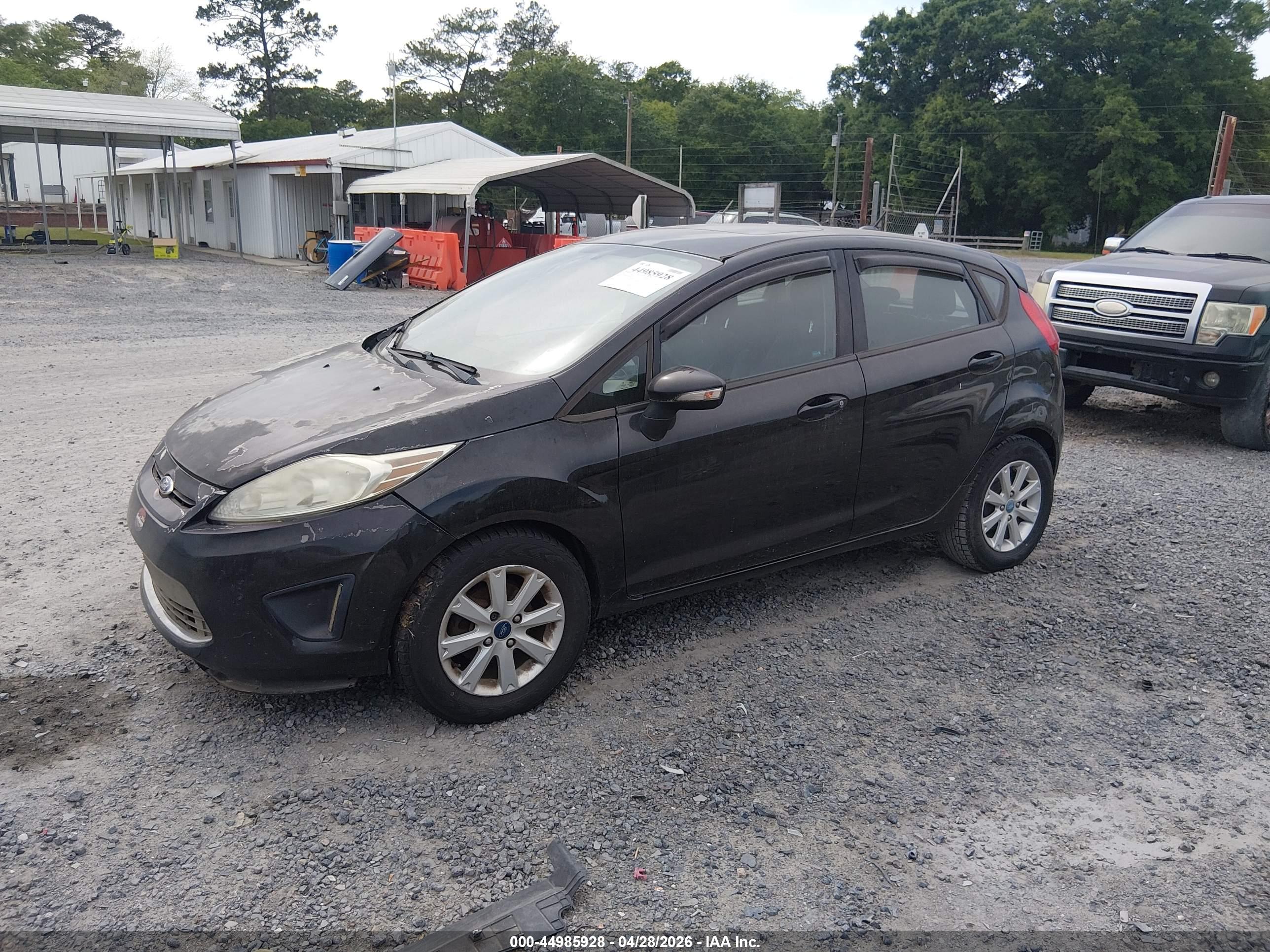 FORD FIESTA image 2