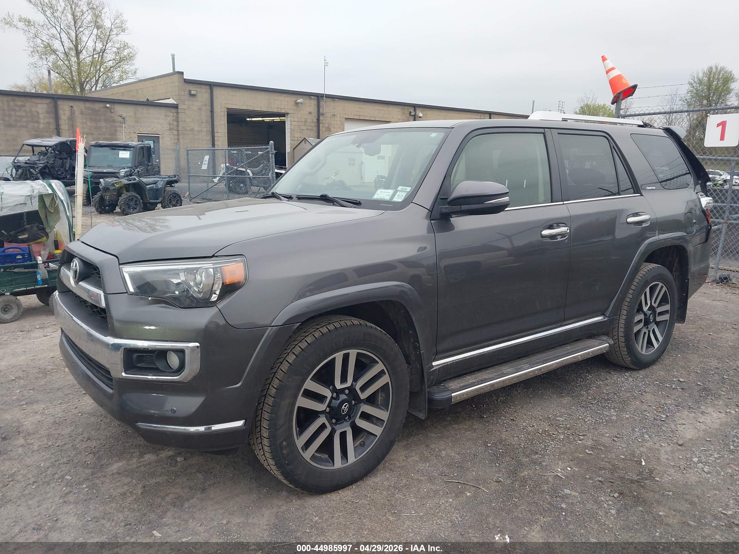 TOYOTA 4RUNNER image 2
