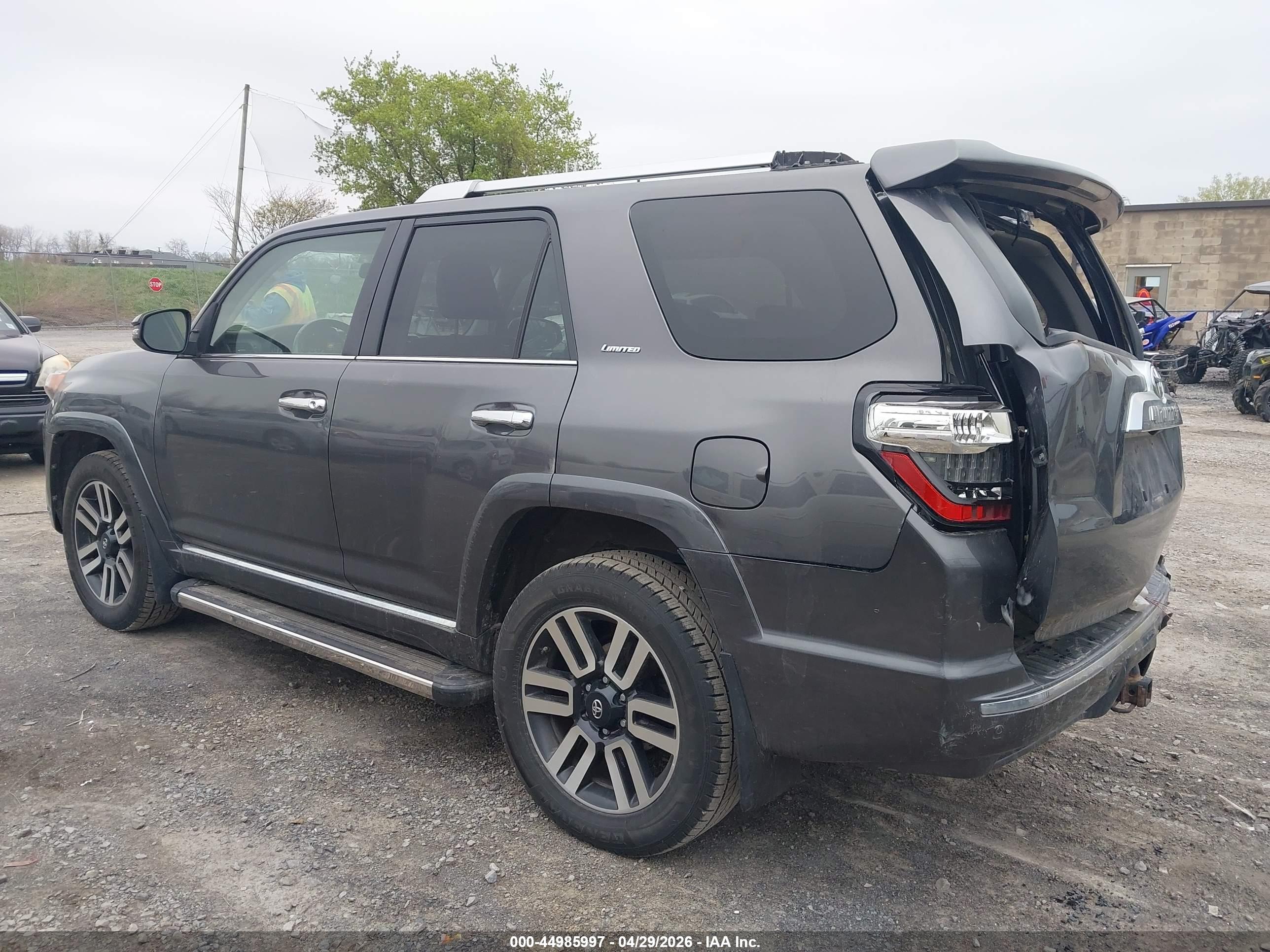 TOYOTA 4RUNNER image 3