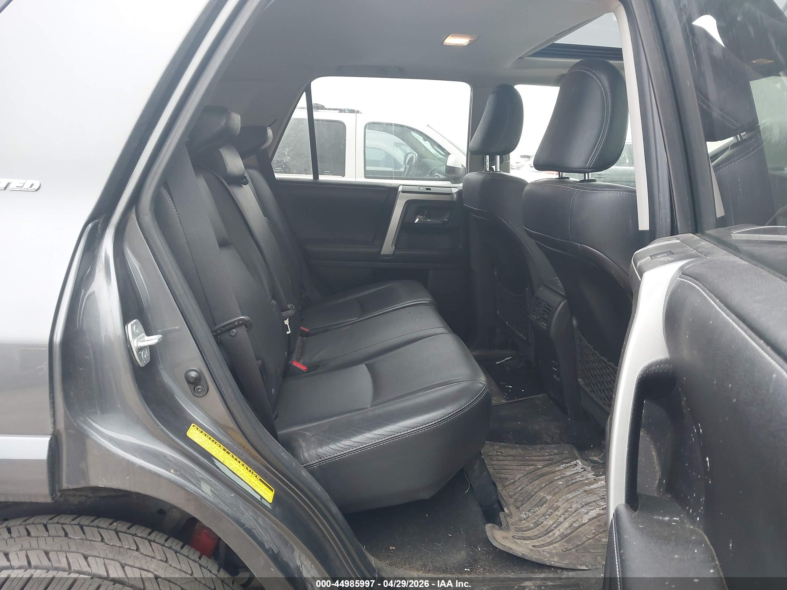TOYOTA 4RUNNER image 8