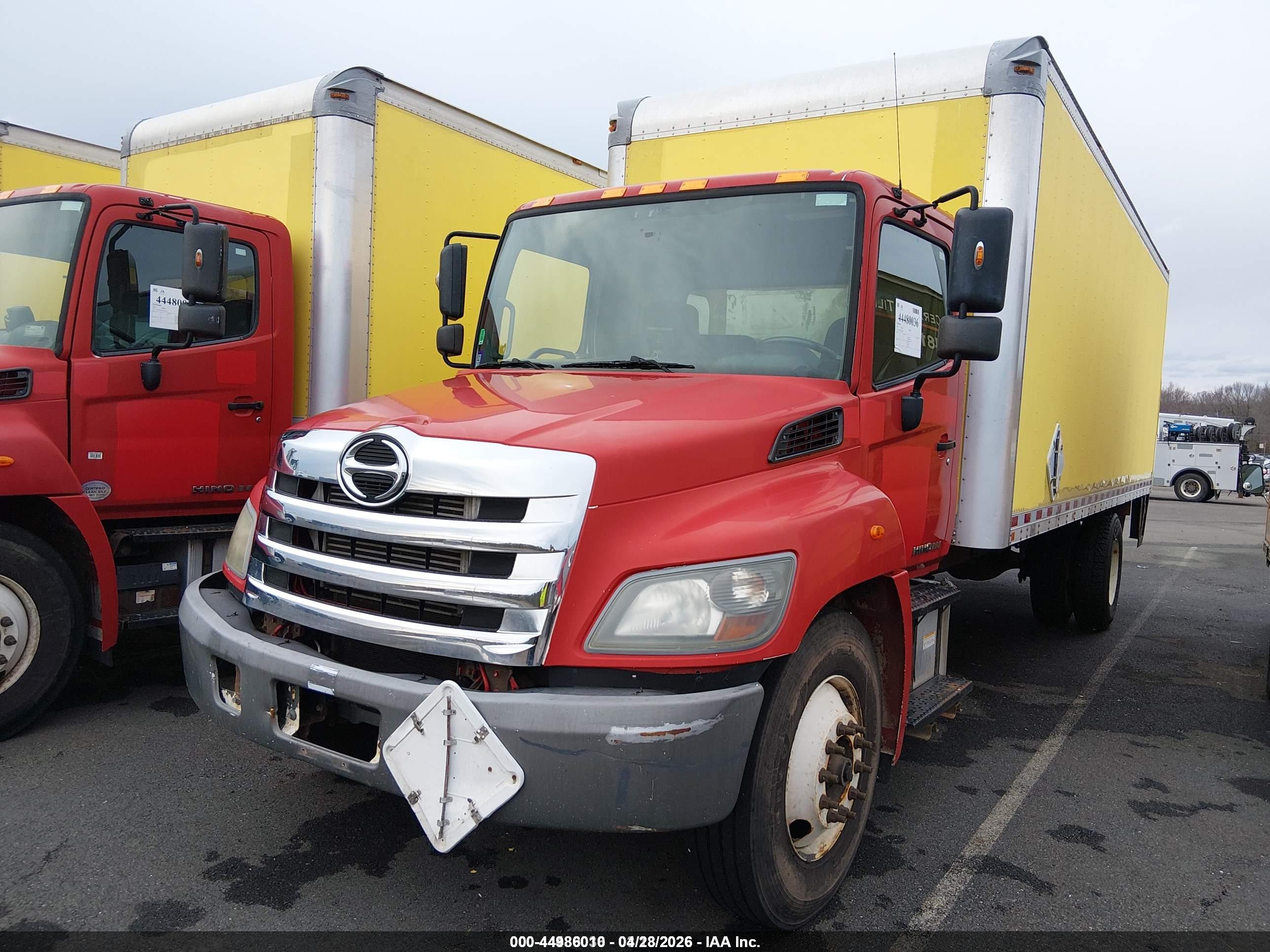 HINO 258/268 image 2