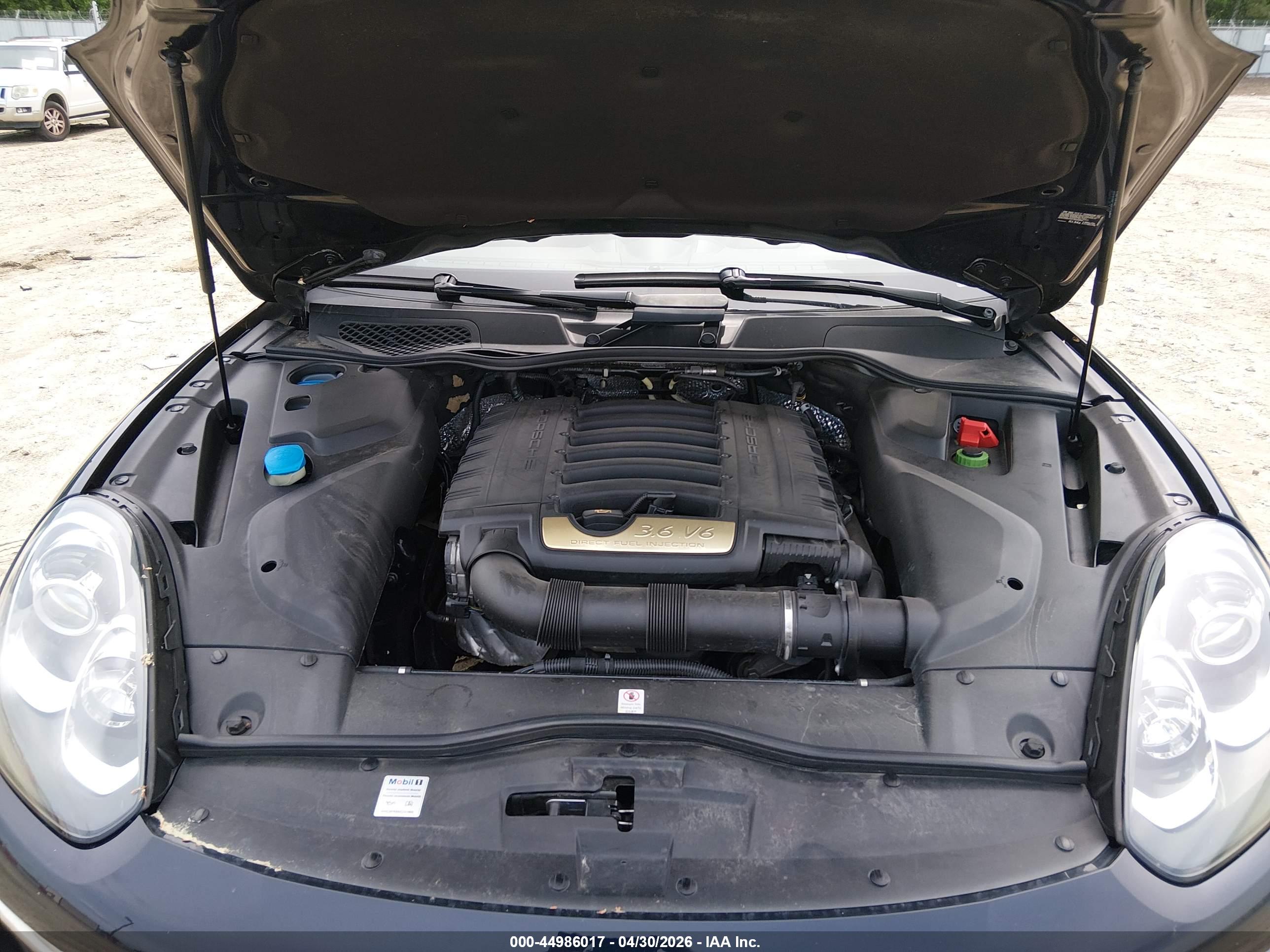 PORSCHE CAYENNE image 10