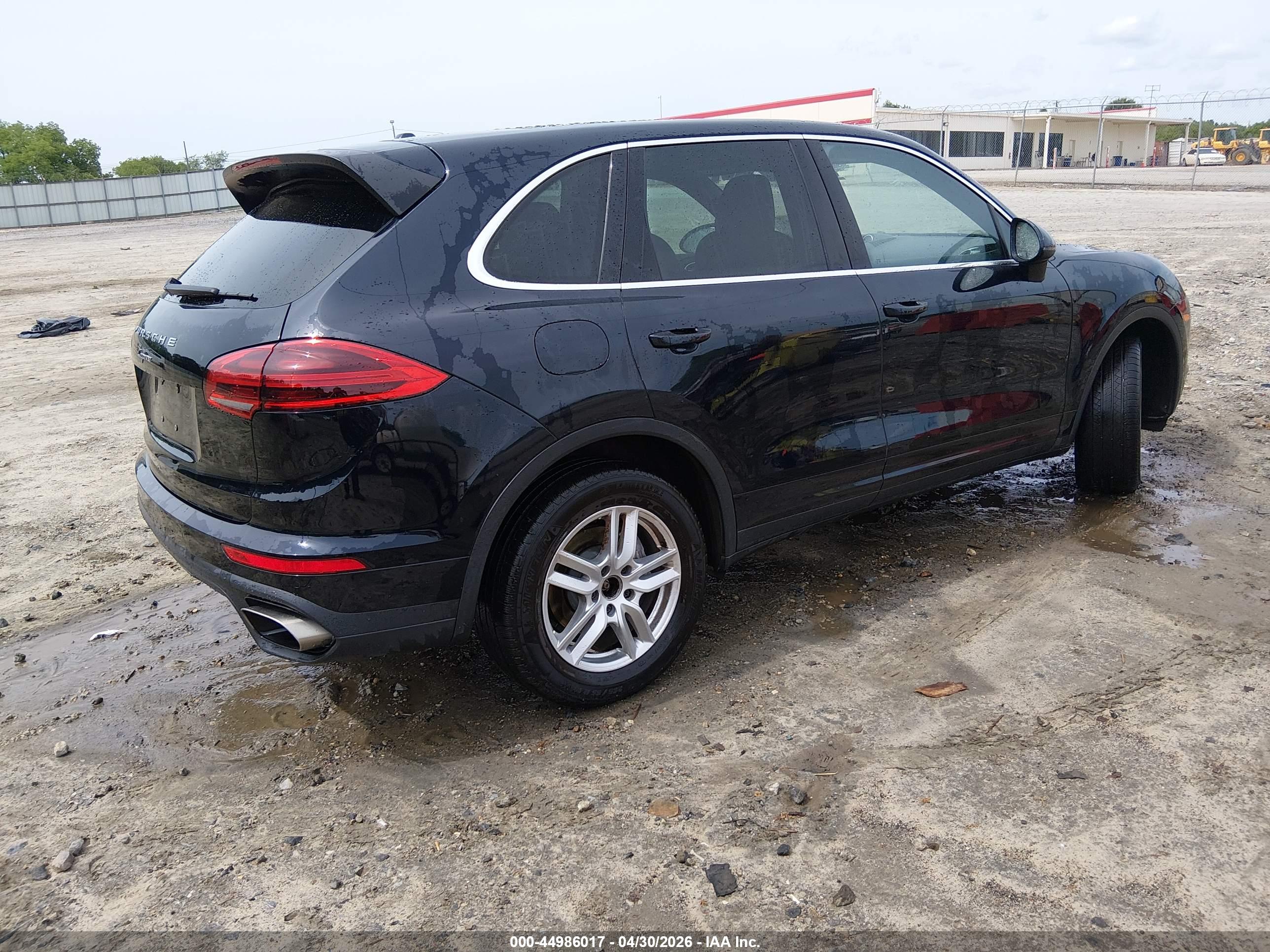 PORSCHE CAYENNE image 4