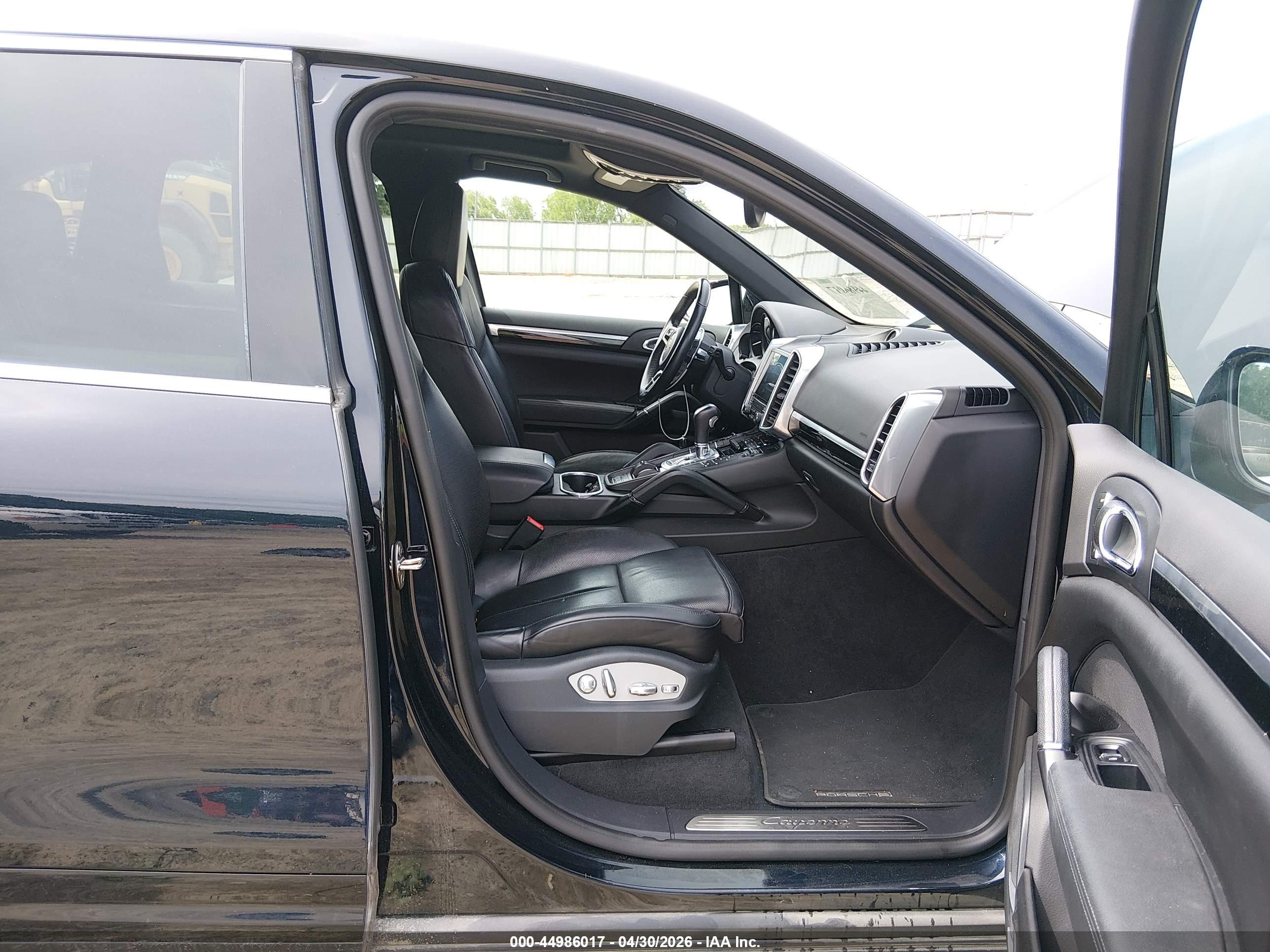 PORSCHE CAYENNE image 5