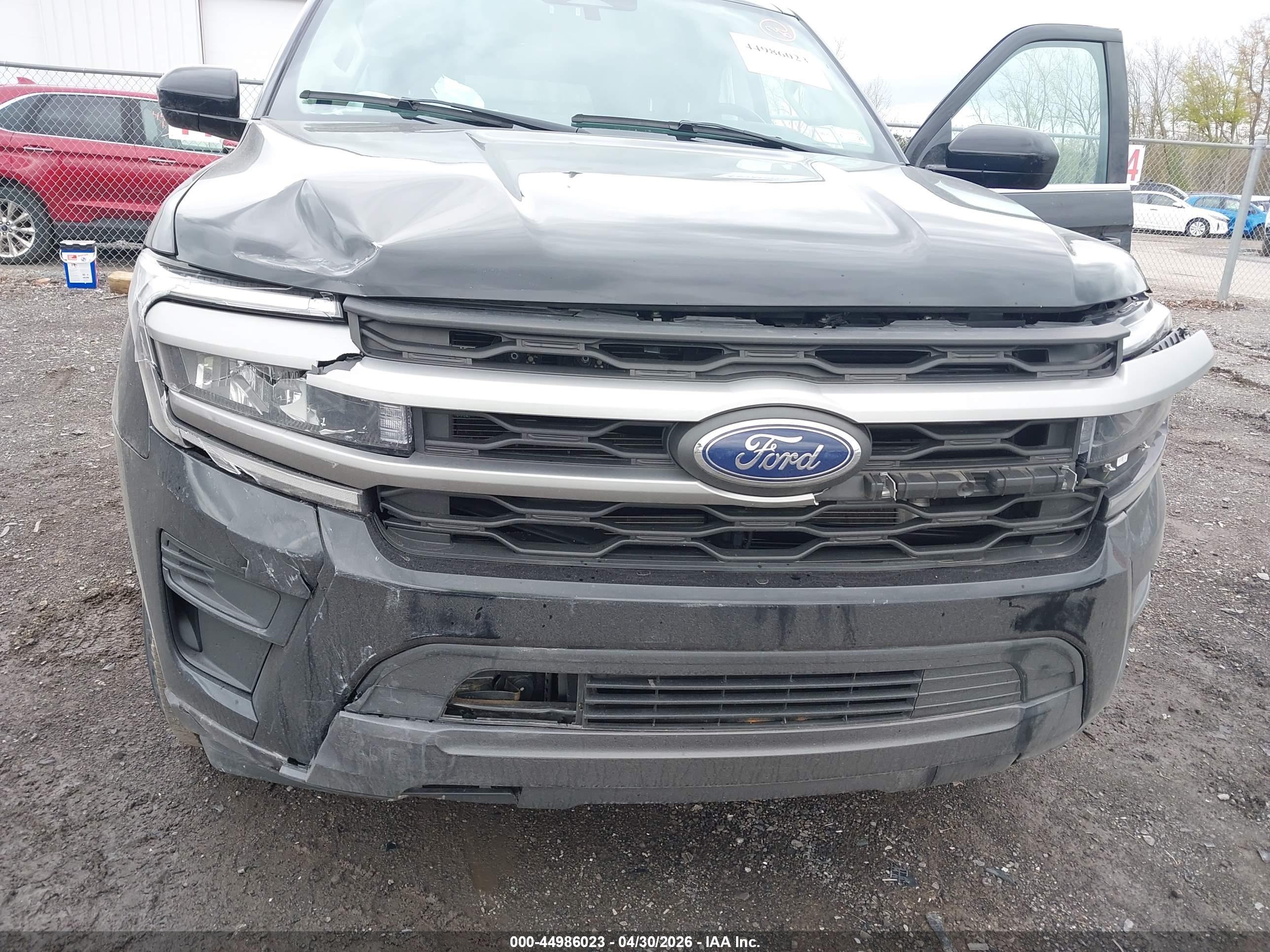 FORD EXPEDITION image 6