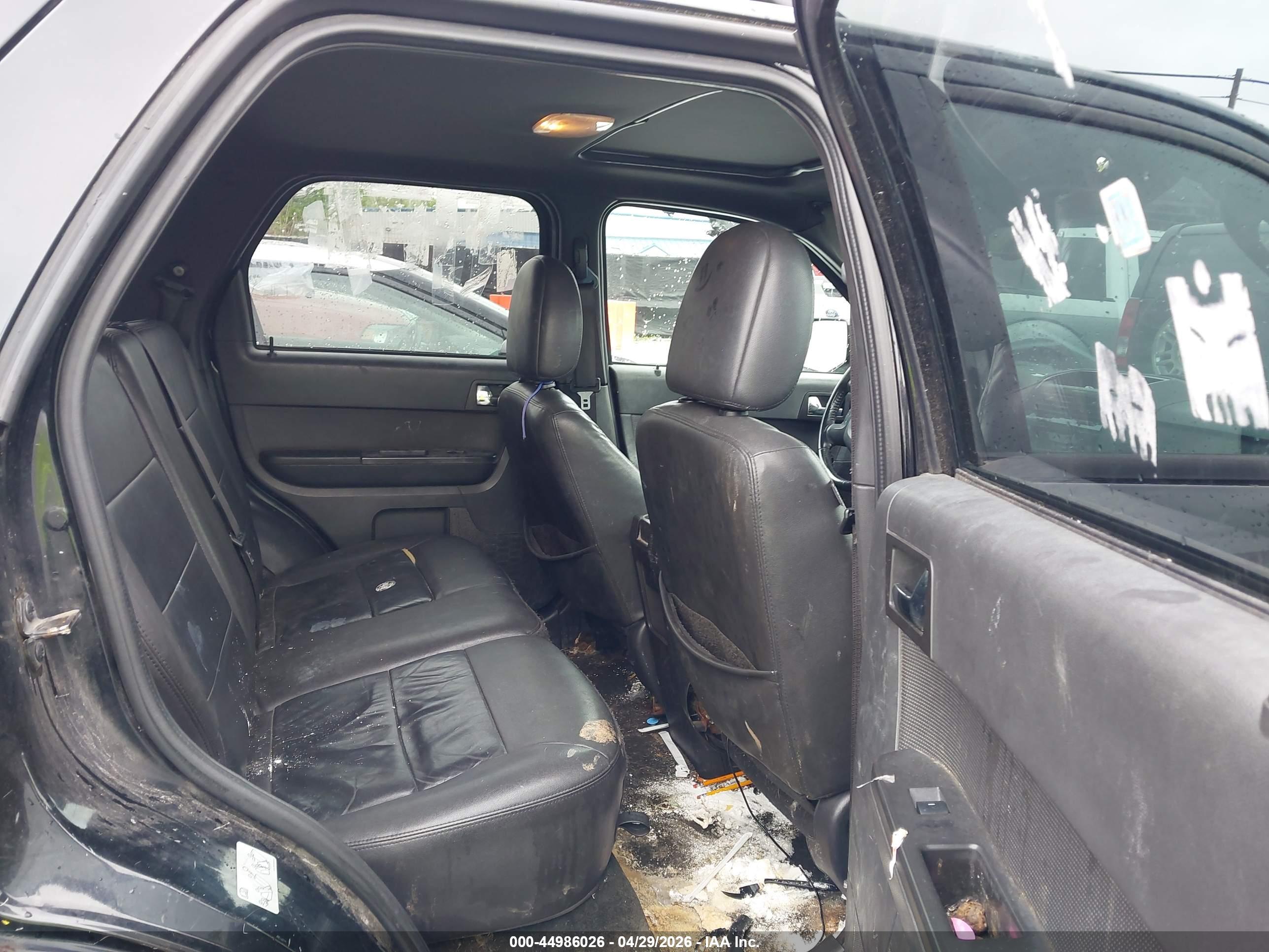 FORD ESCAPE image 8