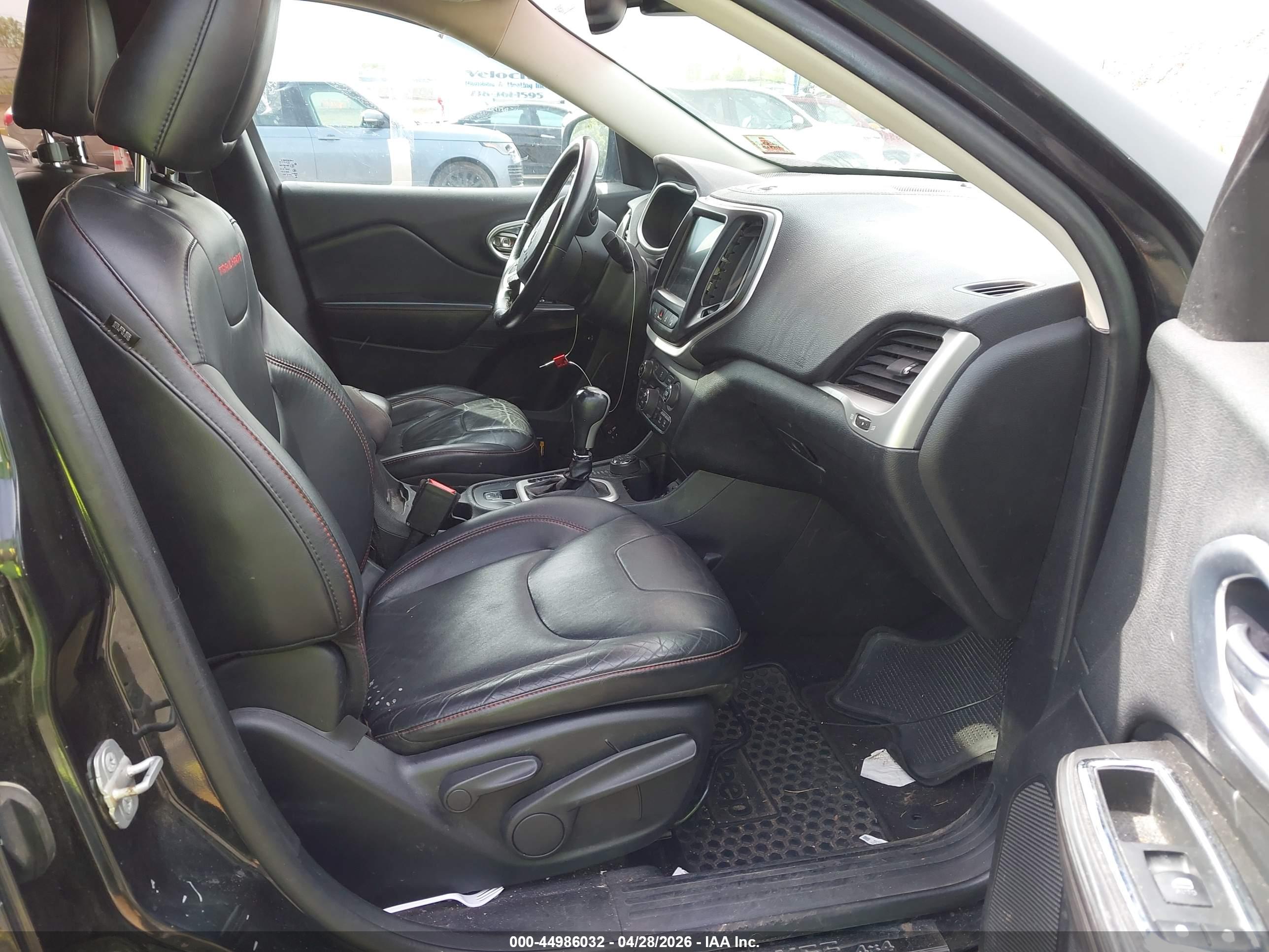 JEEP CHEROKEE image 5