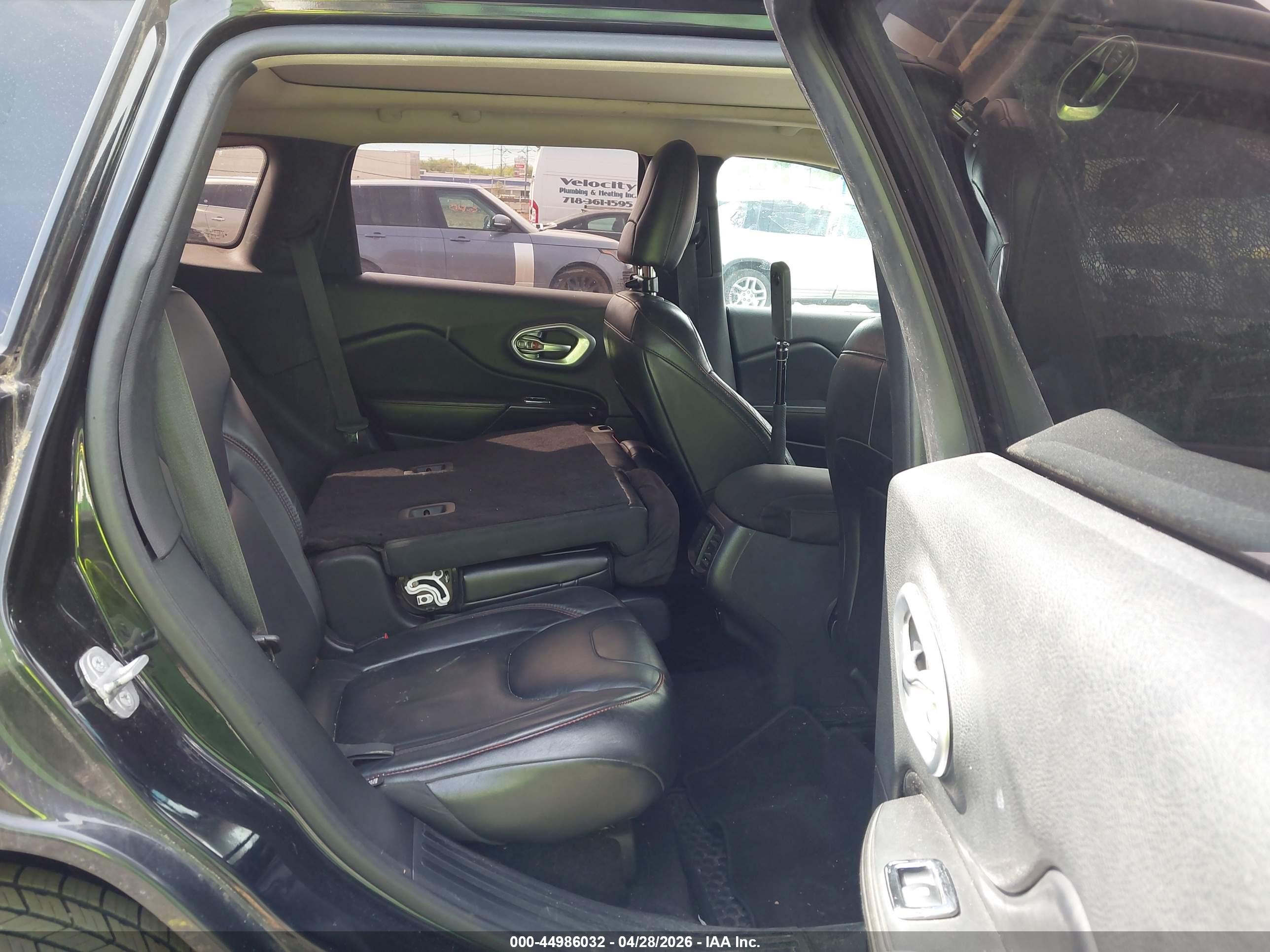 JEEP CHEROKEE image 8