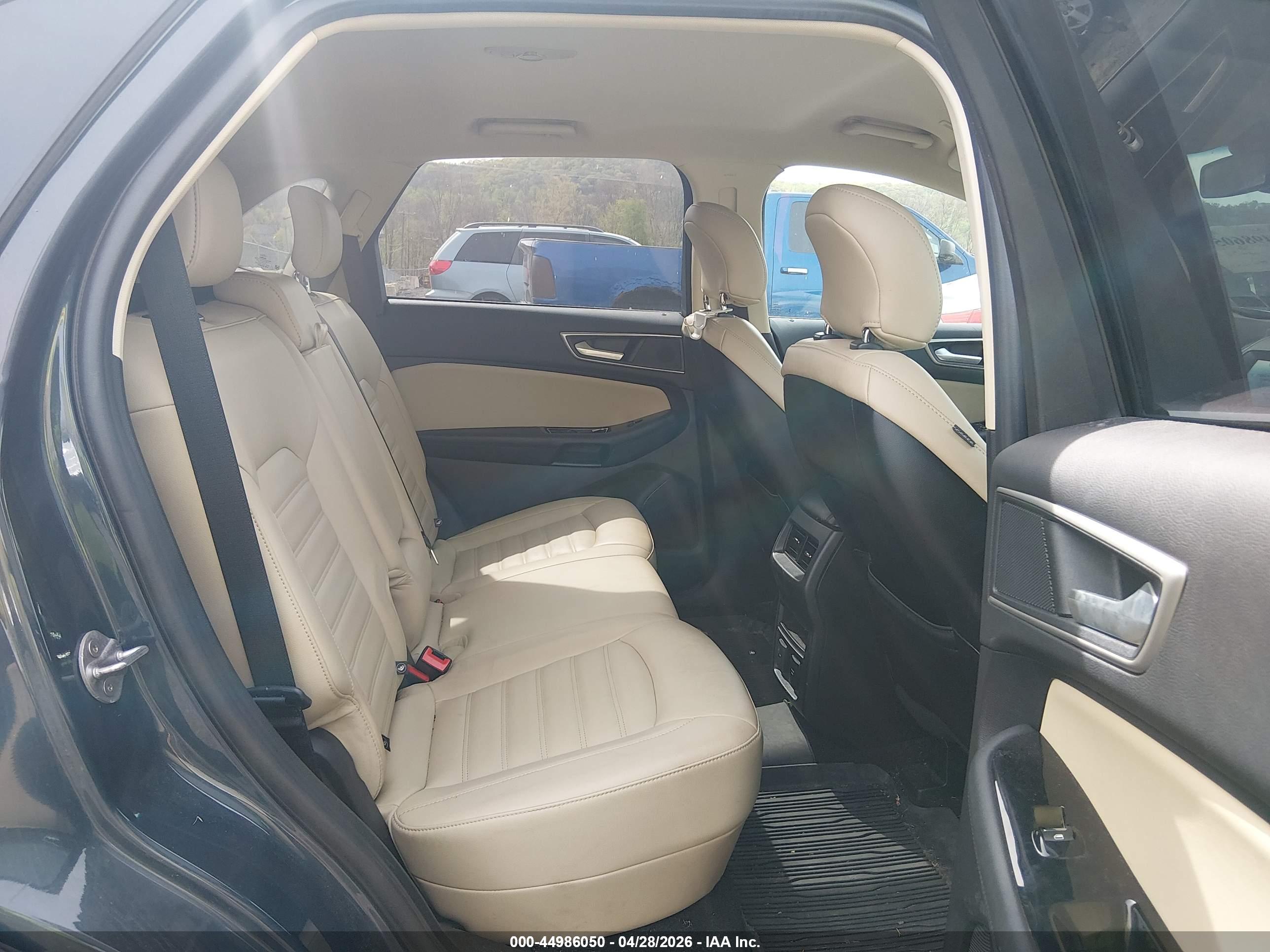 FORD EDGE image 8