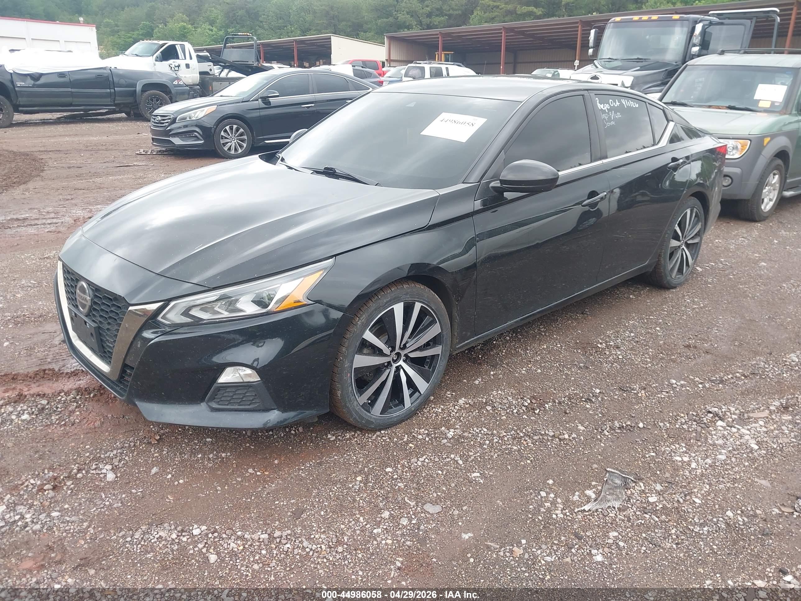 NISSAN ALTIMA image 2