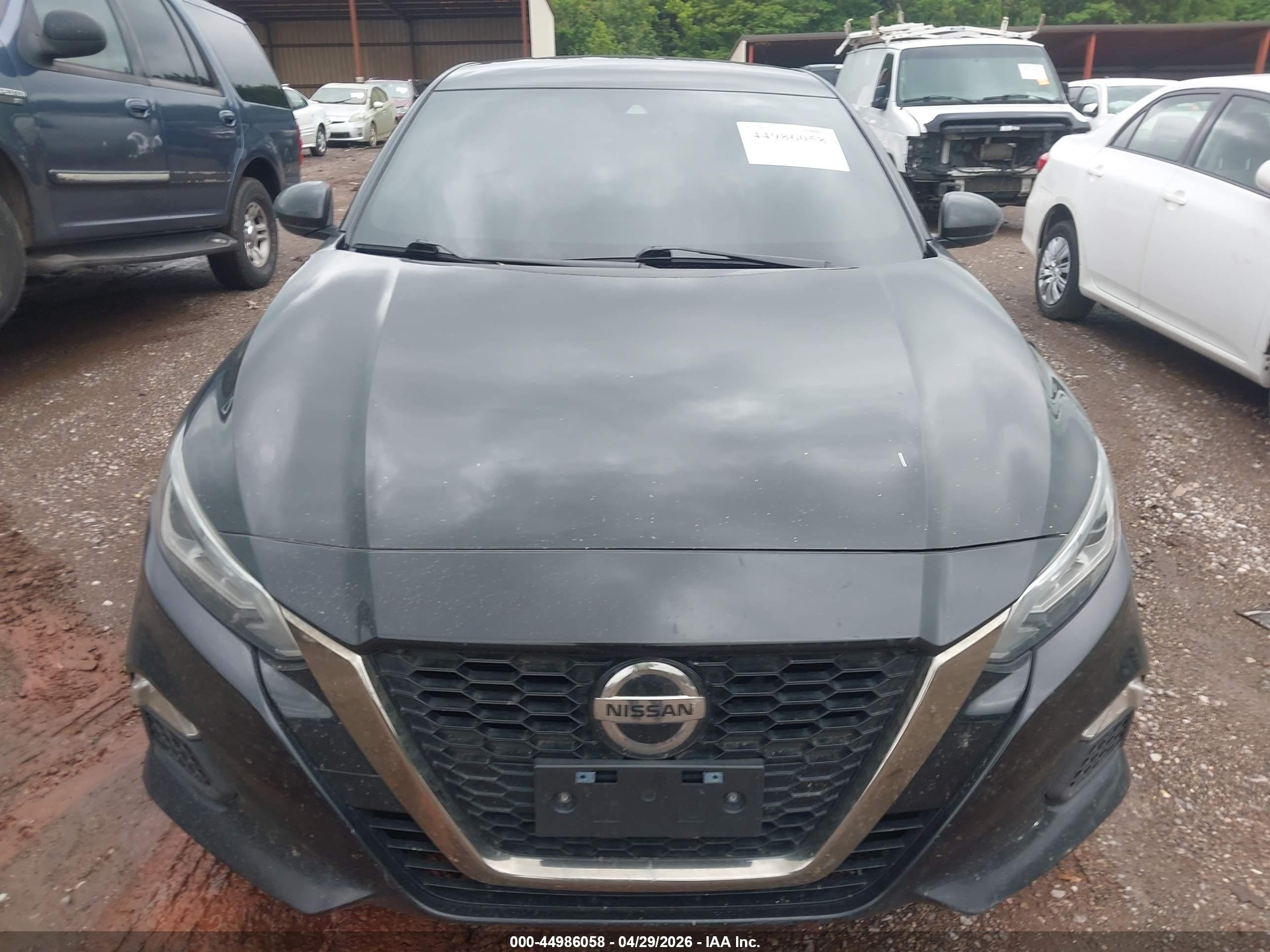 NISSAN ALTIMA image 6