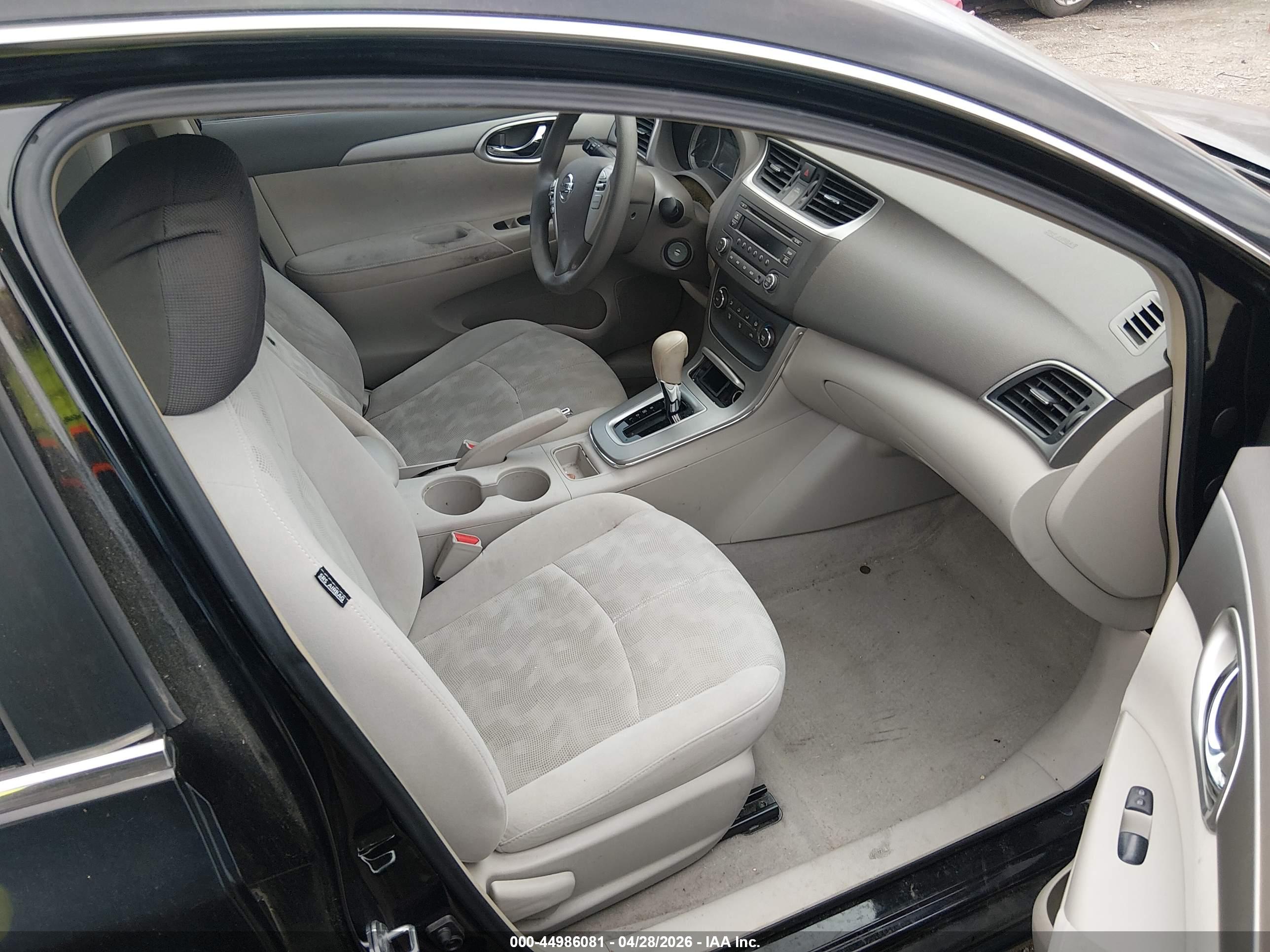NISSAN SENTRA image 5