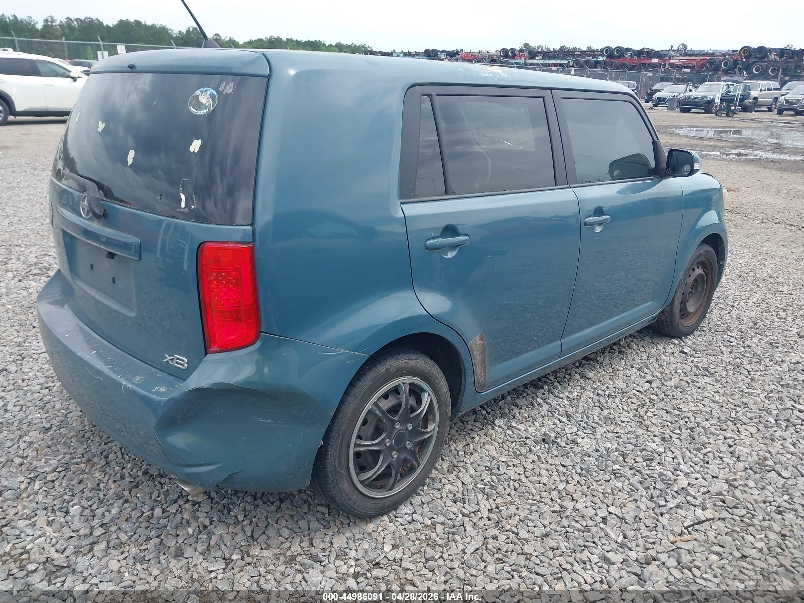 SCION XB image 4