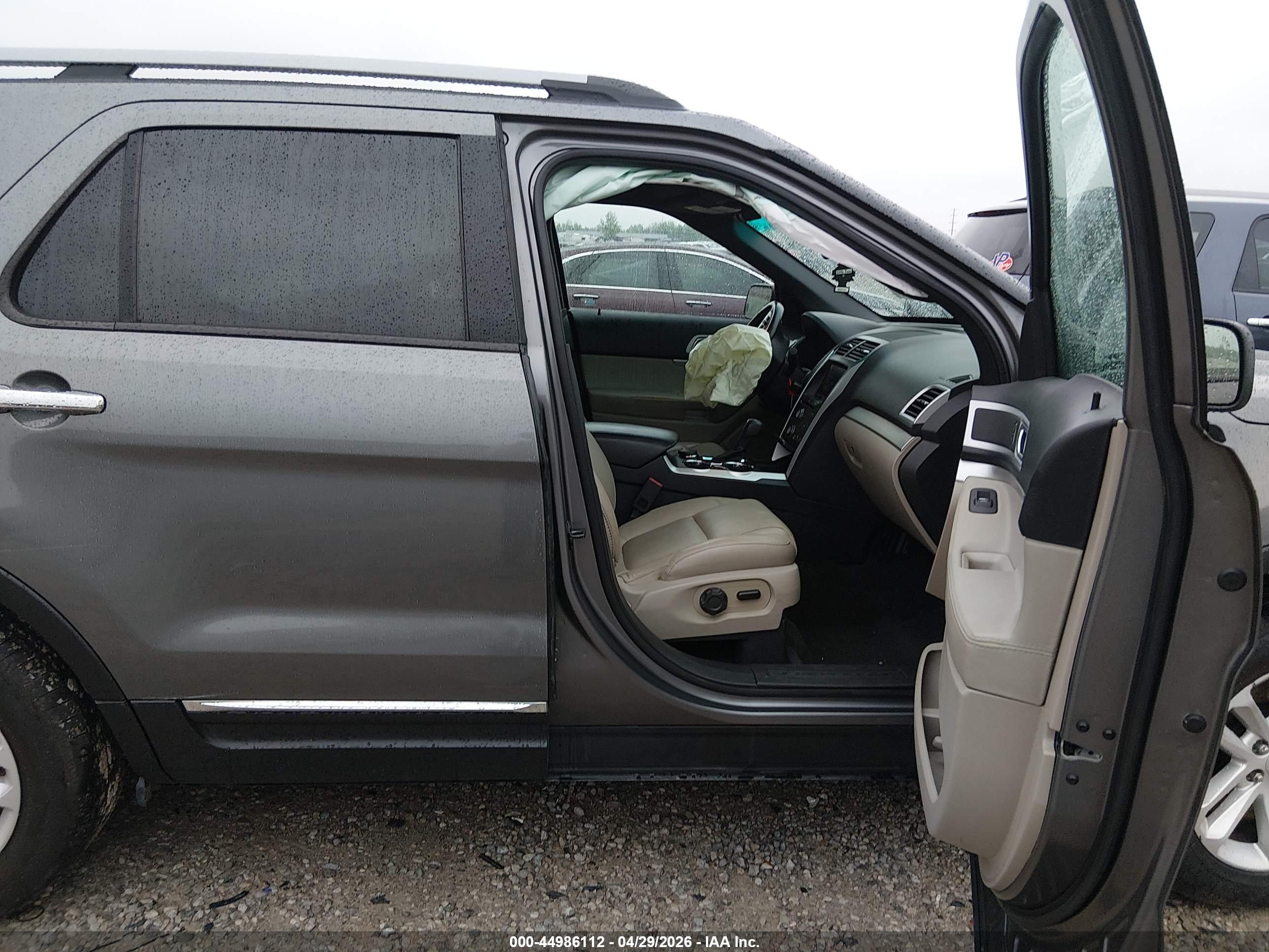FORD EXPLORER image 5