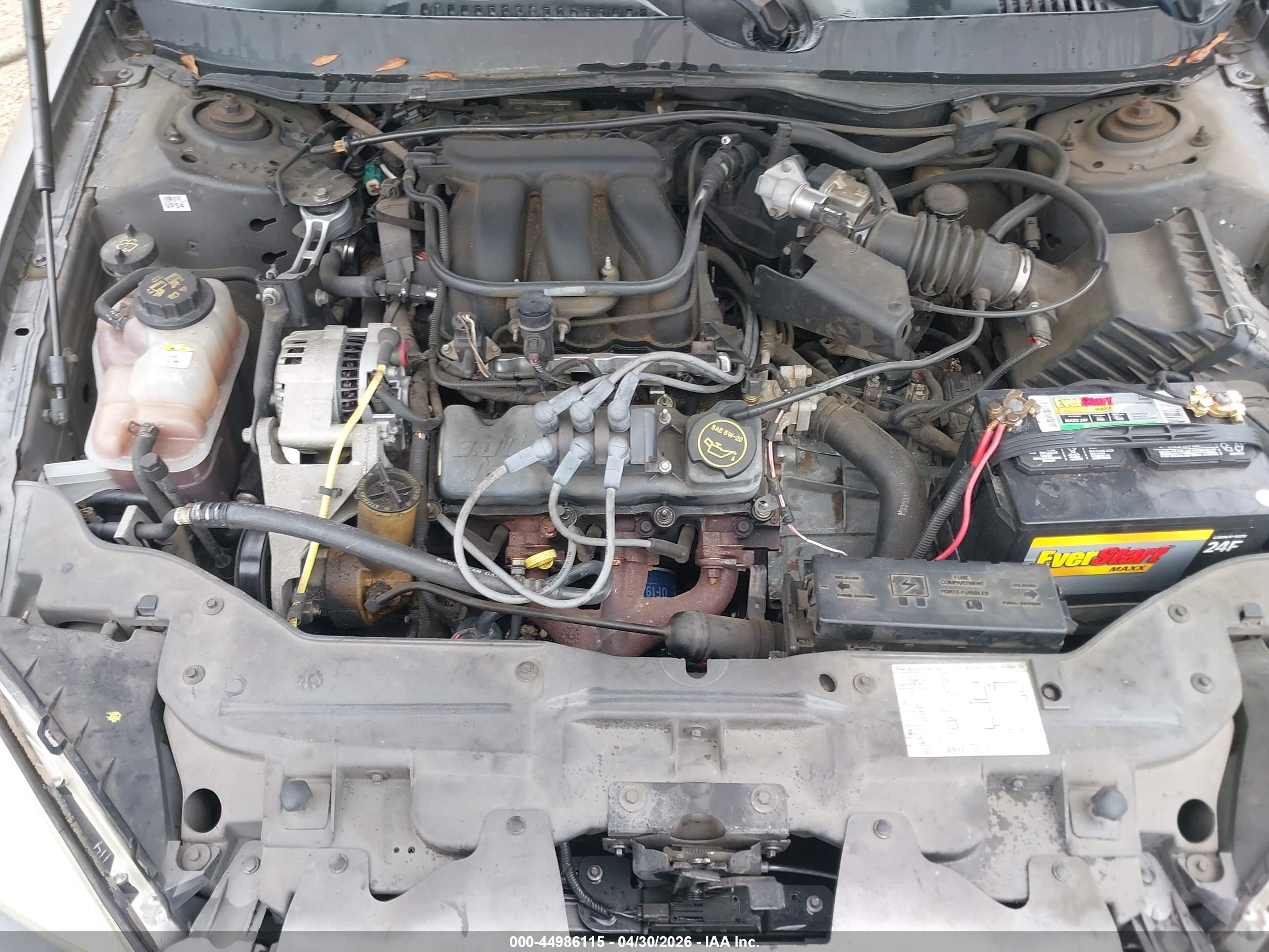 FORD TAURUS image 10