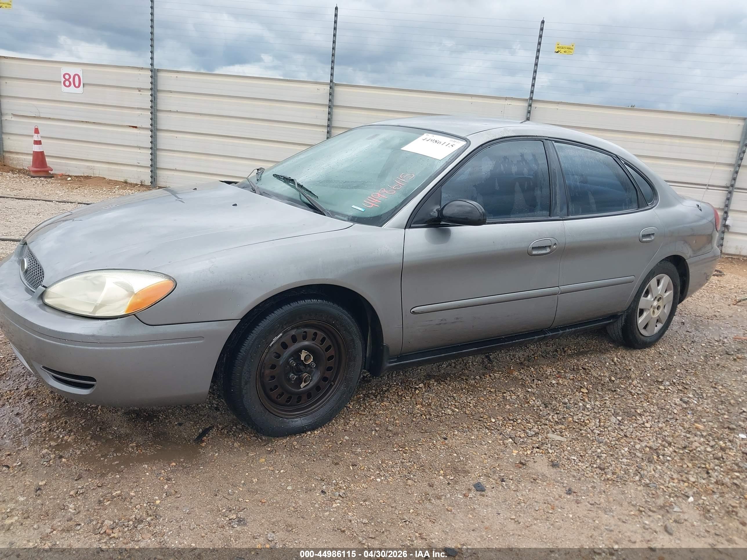 FORD TAURUS image 2