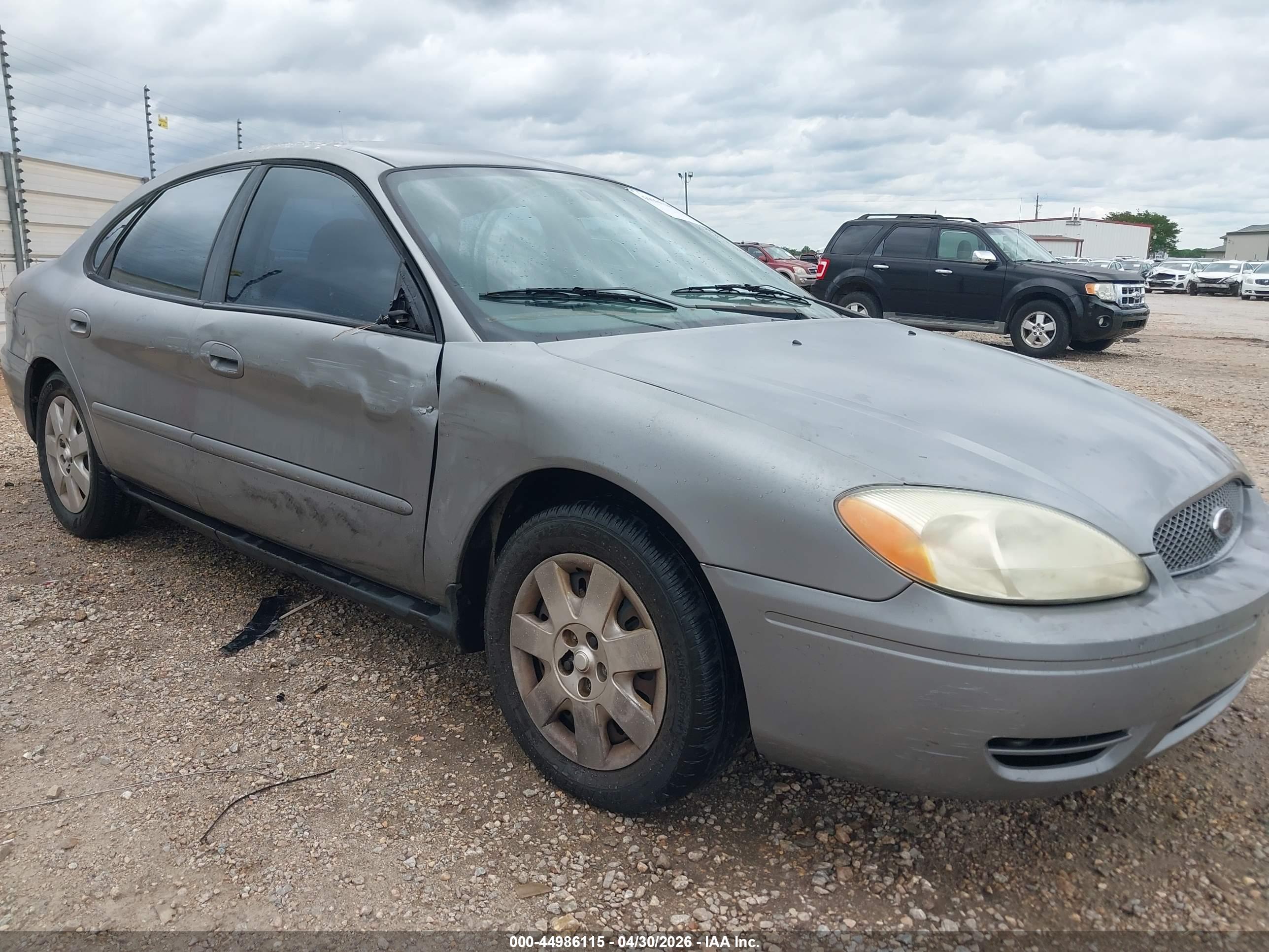 FORD TAURUS image 6