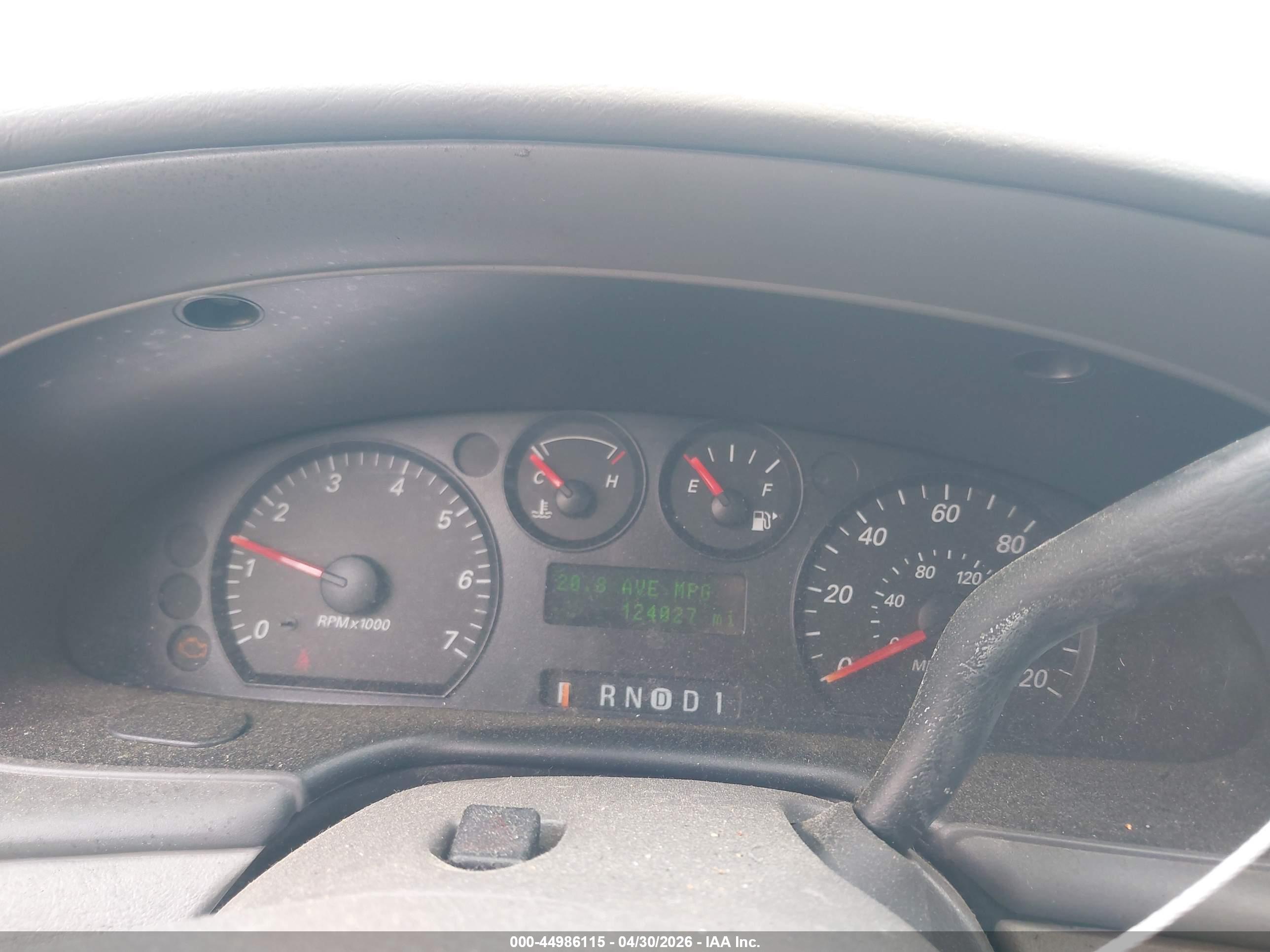 FORD TAURUS image 7