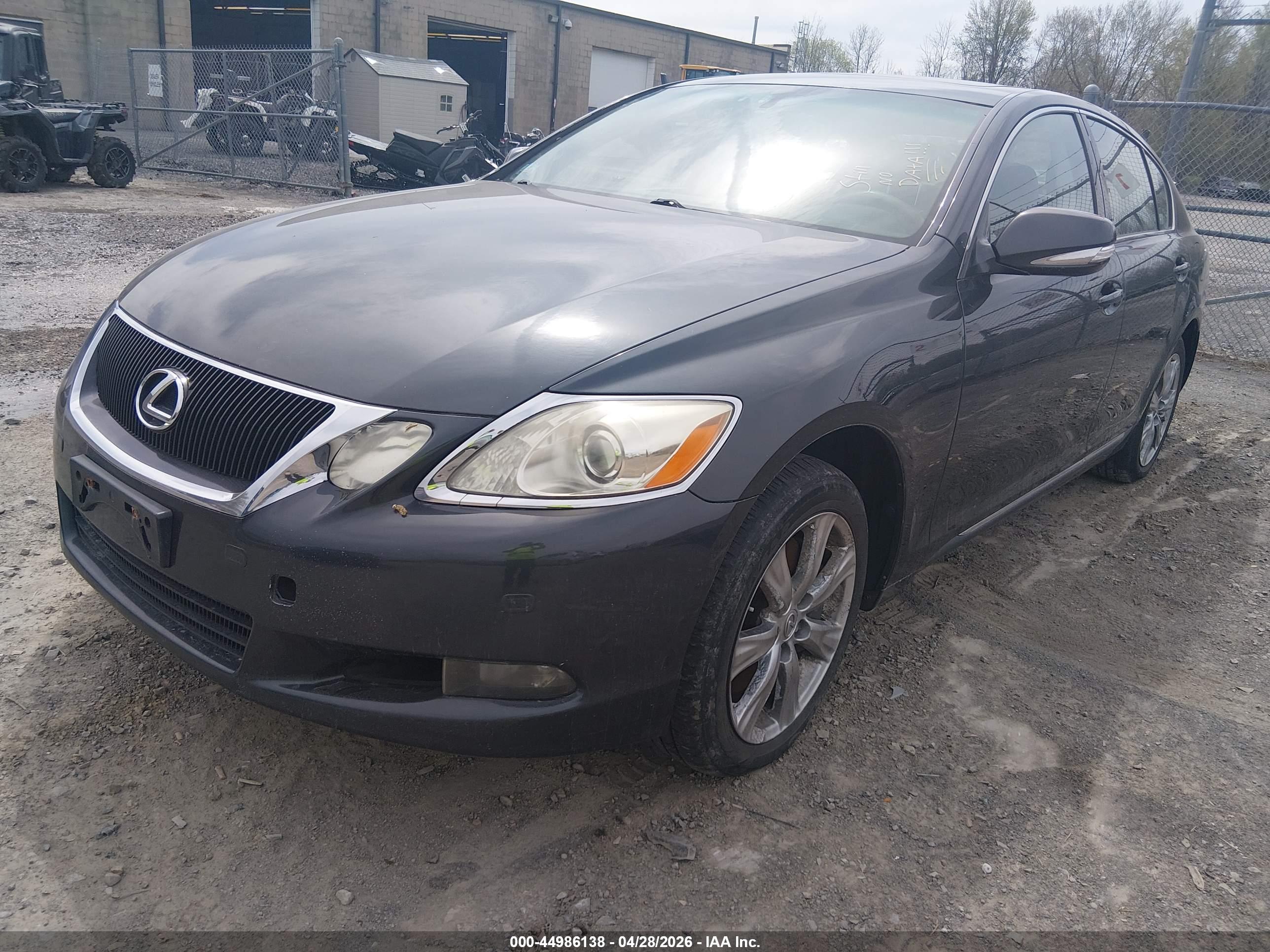 LEXUS GS image 2