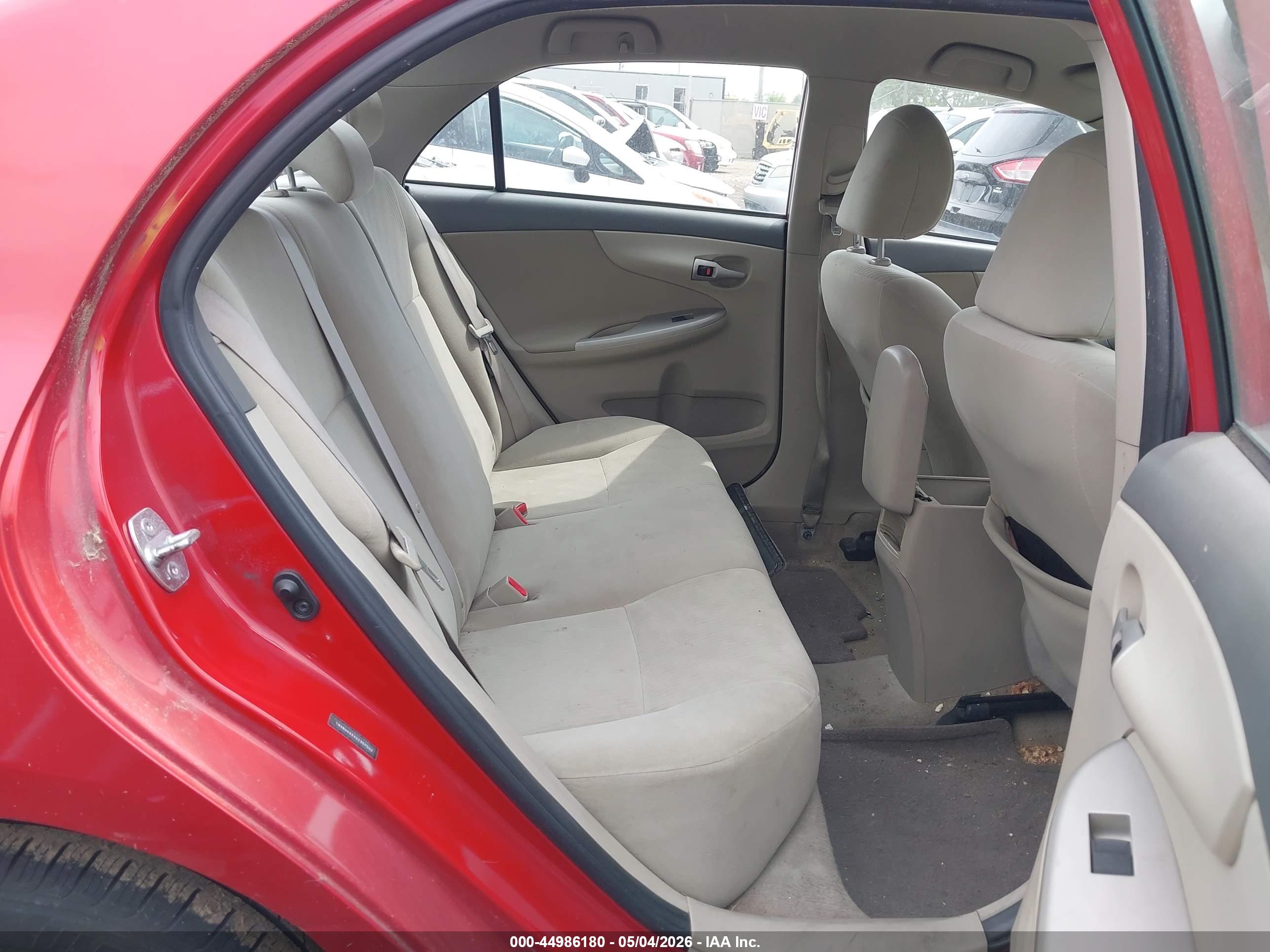 TOYOTA COROLLA image 8