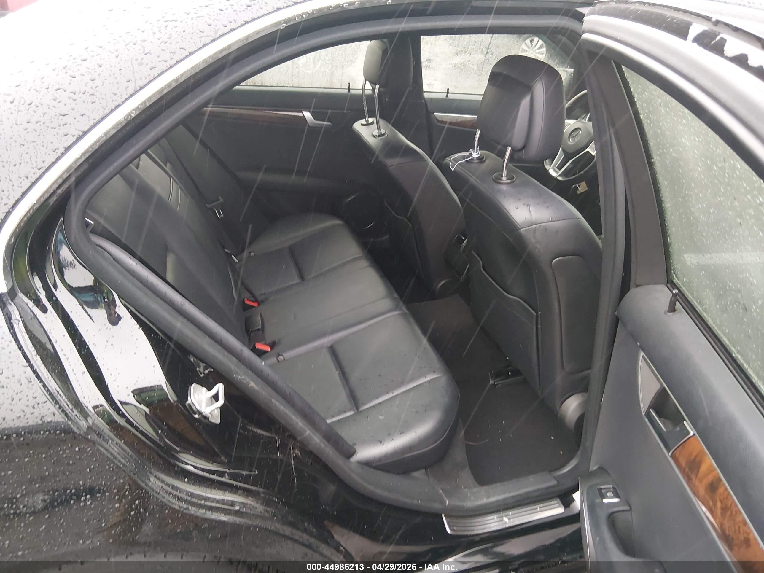 MERCEDES-BENZ C image 8