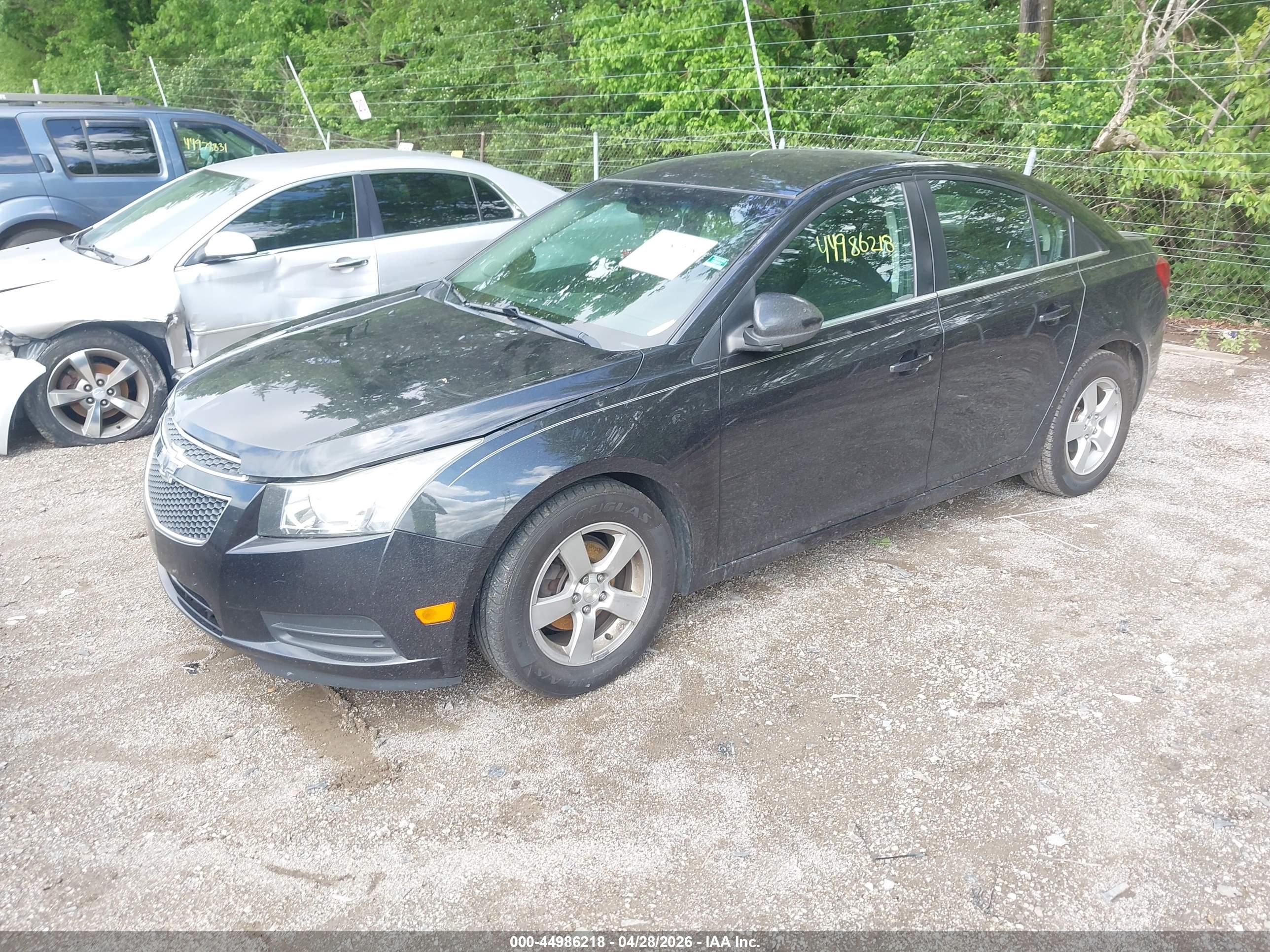CHEVROLET CRUZE image 2