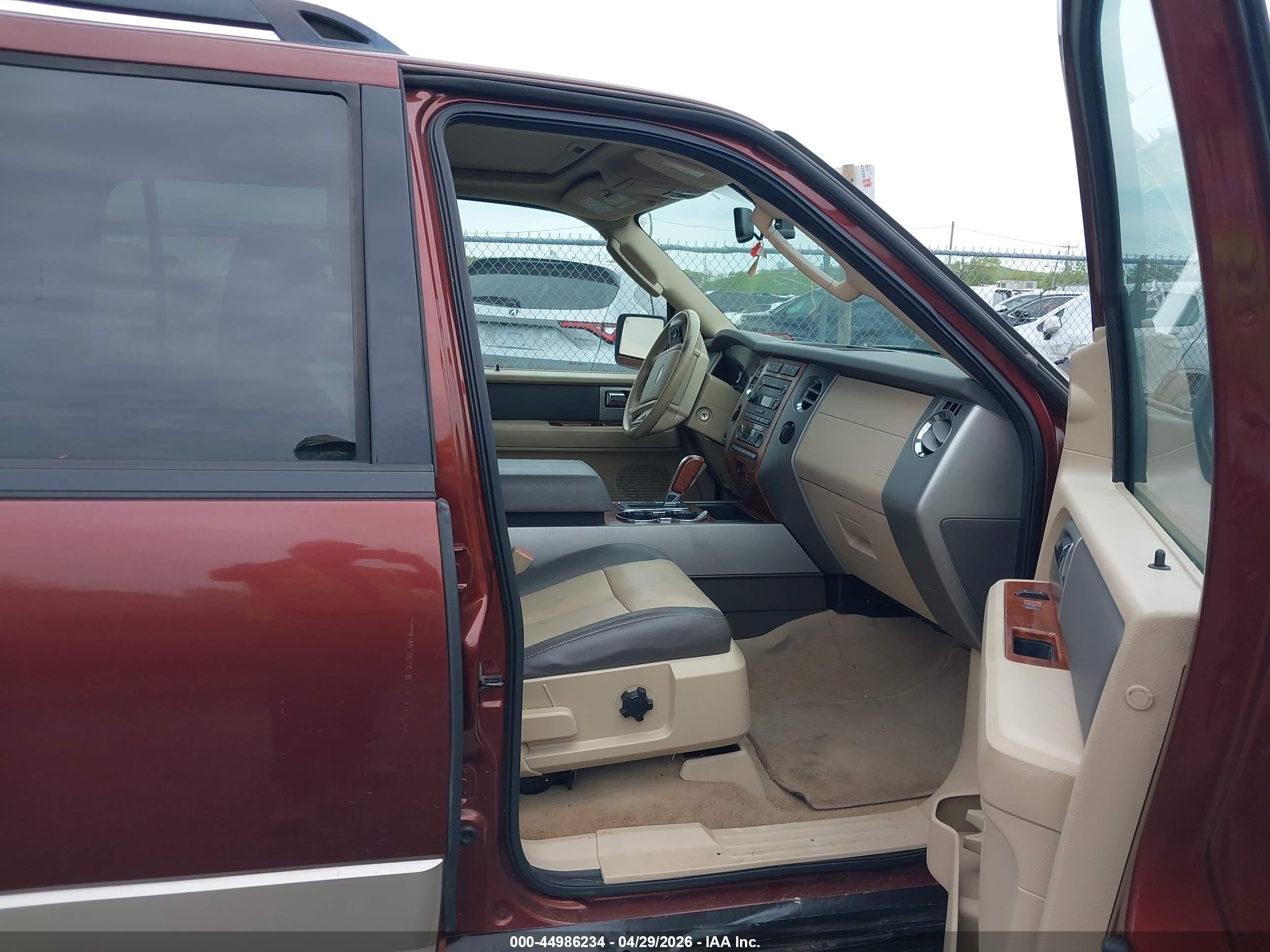 FORD EXPEDITION image 5