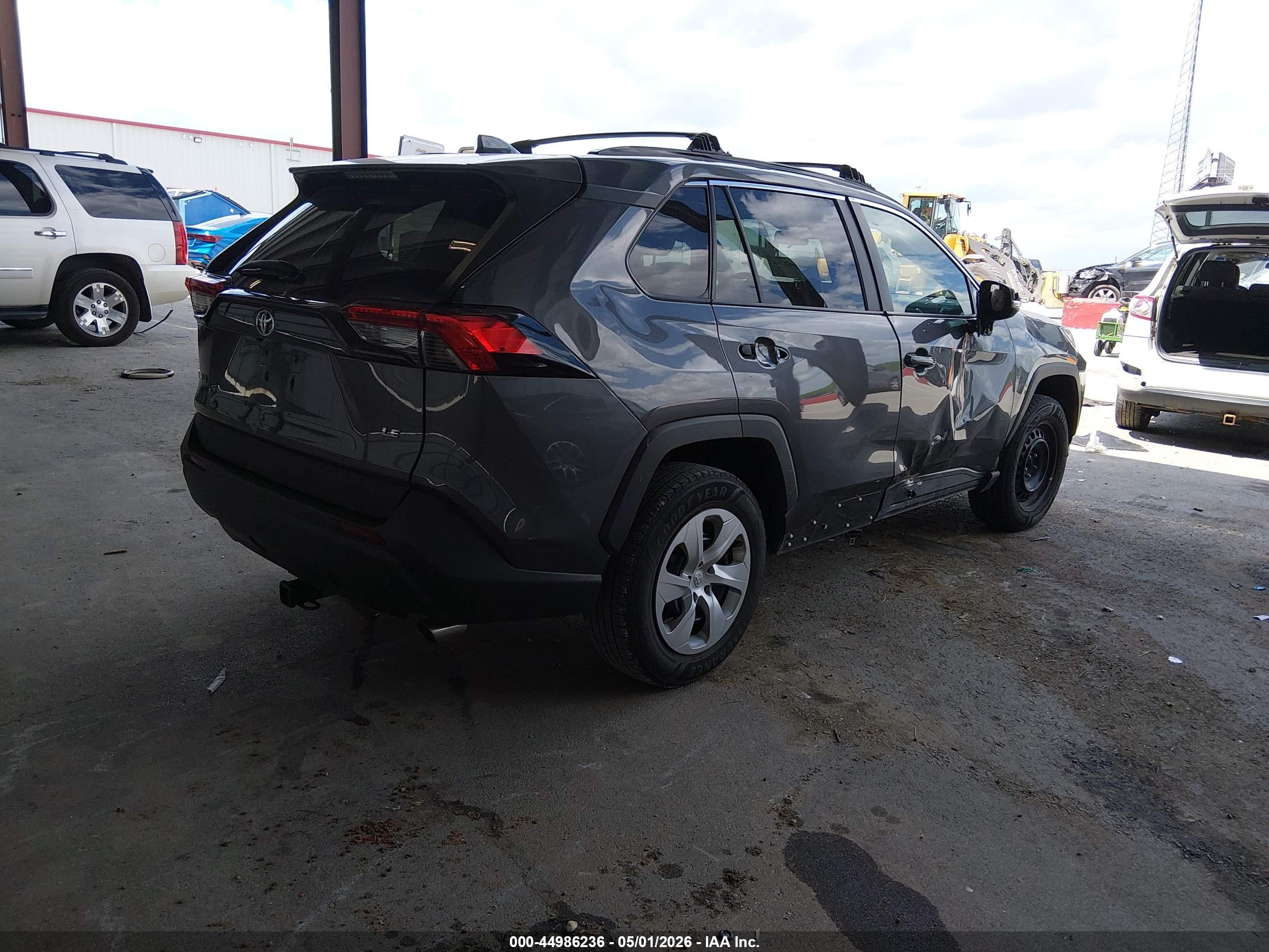 TOYOTA RAV4 image 4