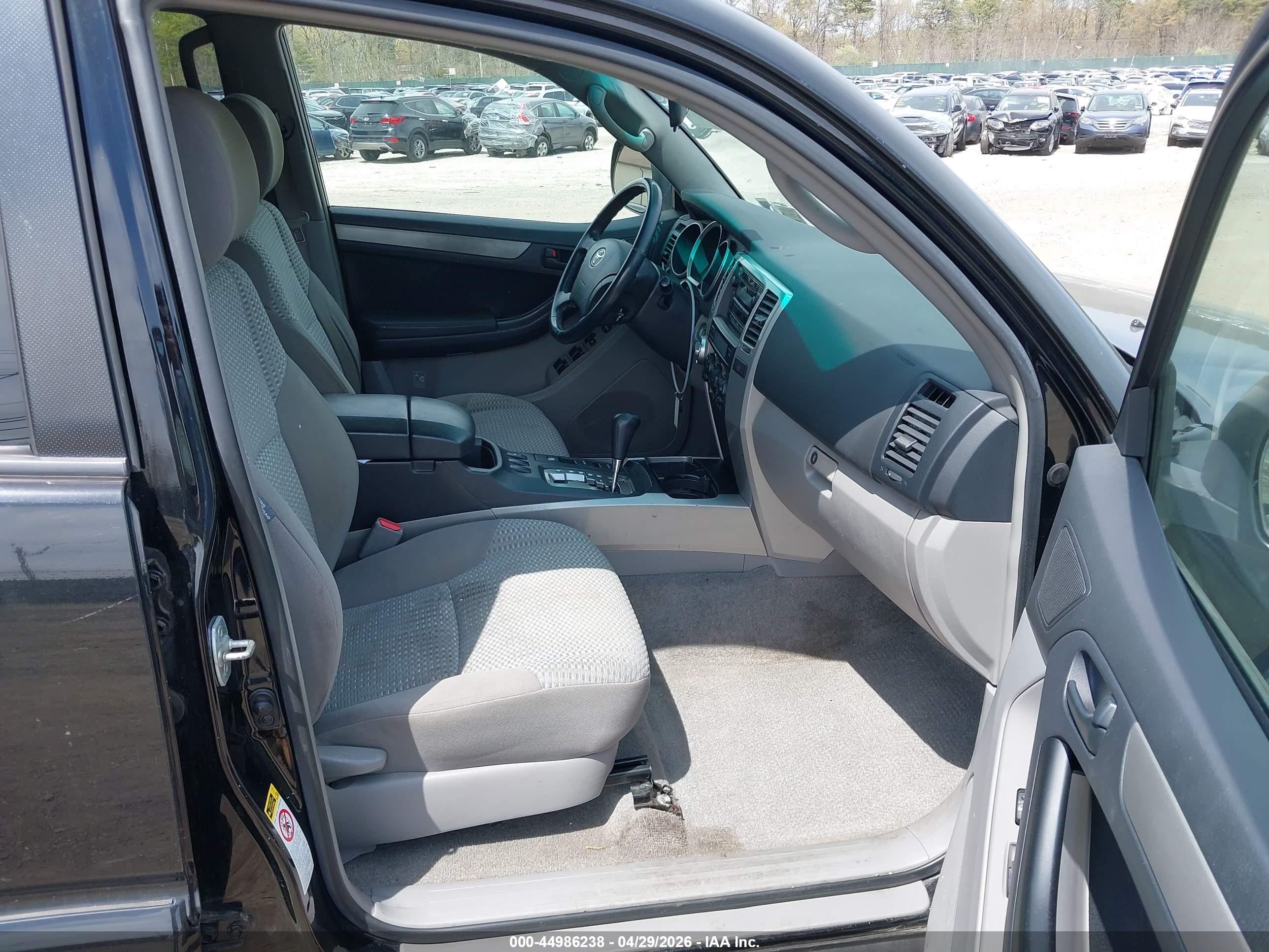 TOYOTA 4RUNNER image 5