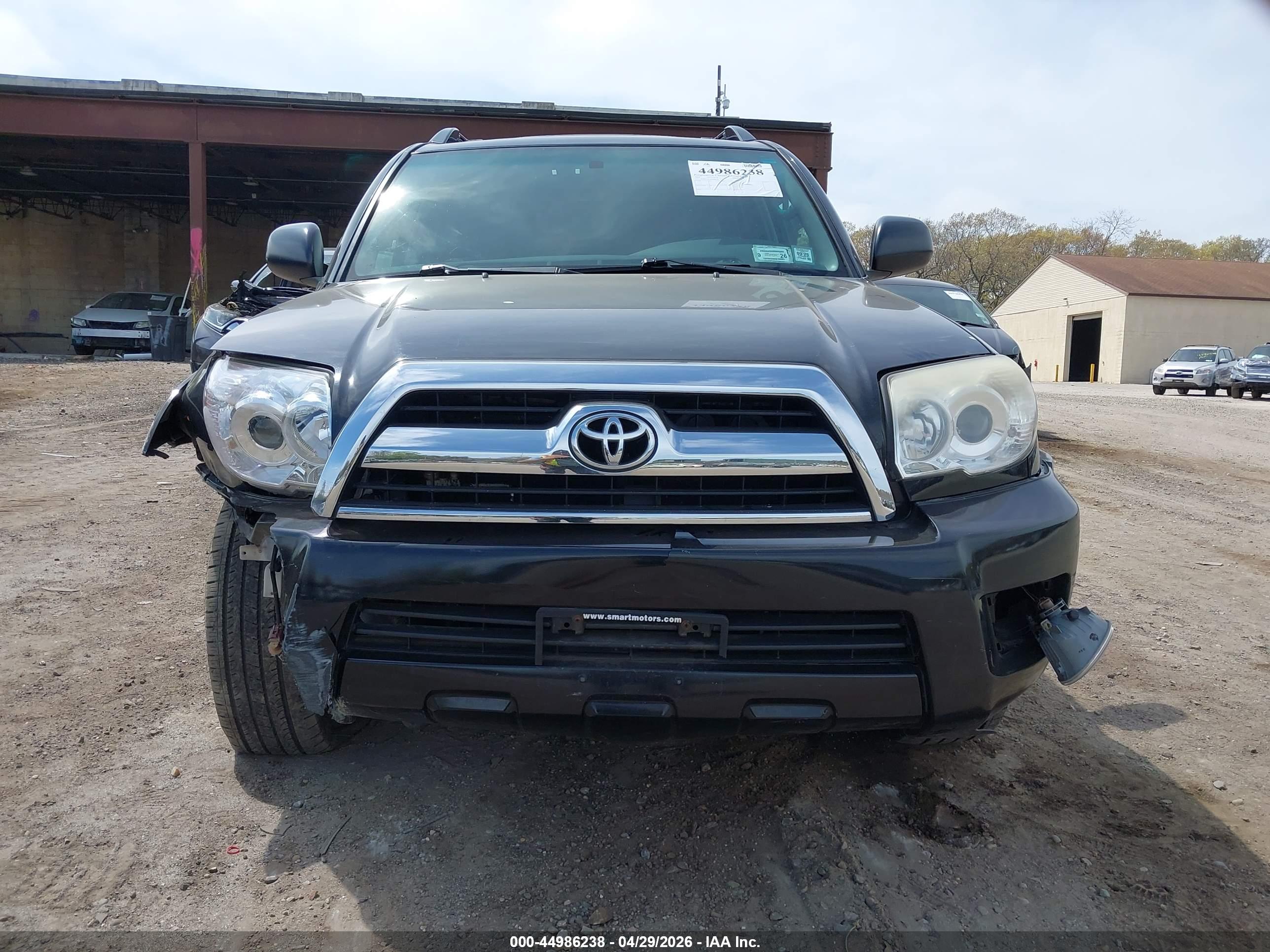 TOYOTA 4RUNNER image 6