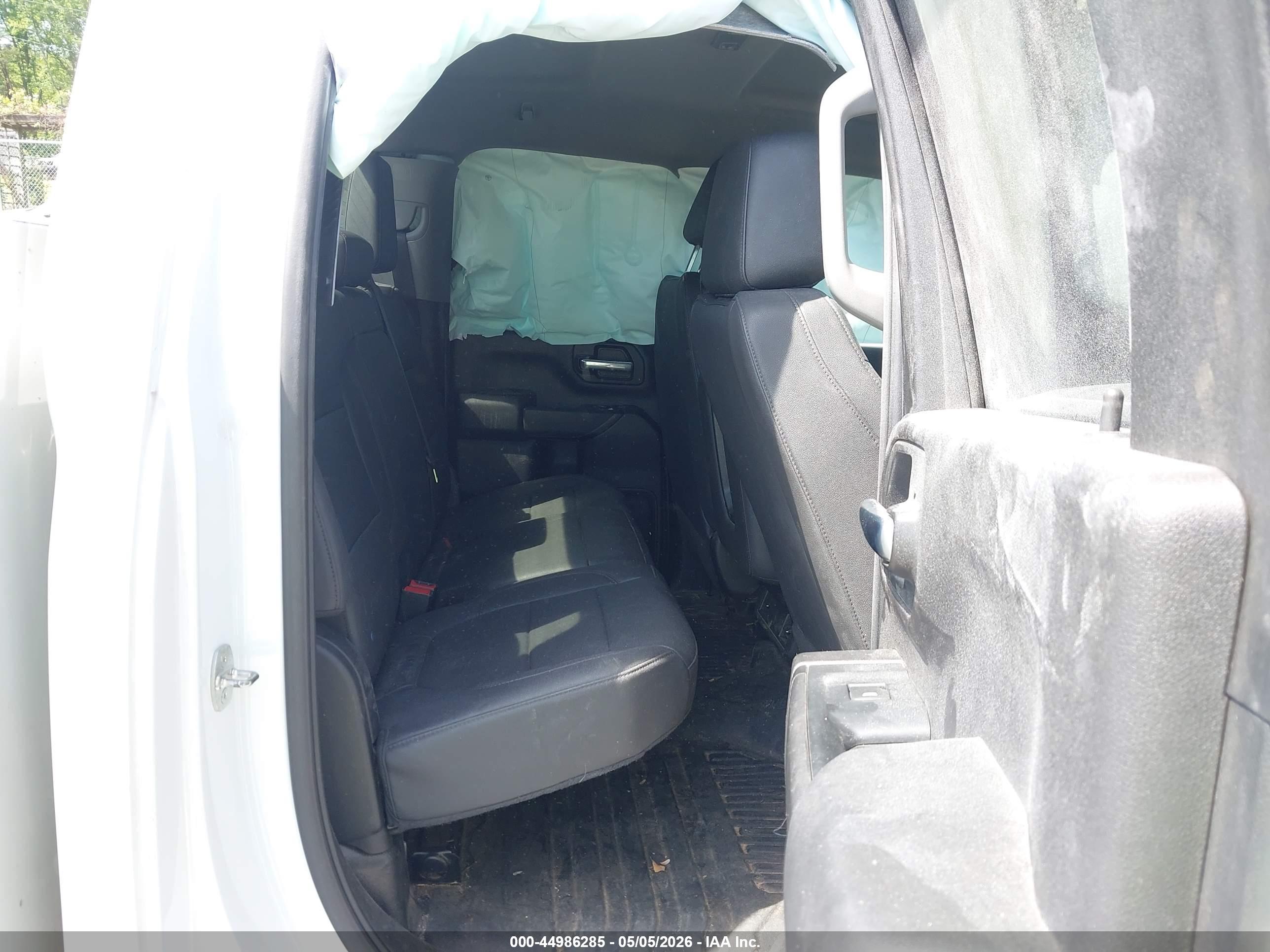 CHEVROLET SILVERADO image 8