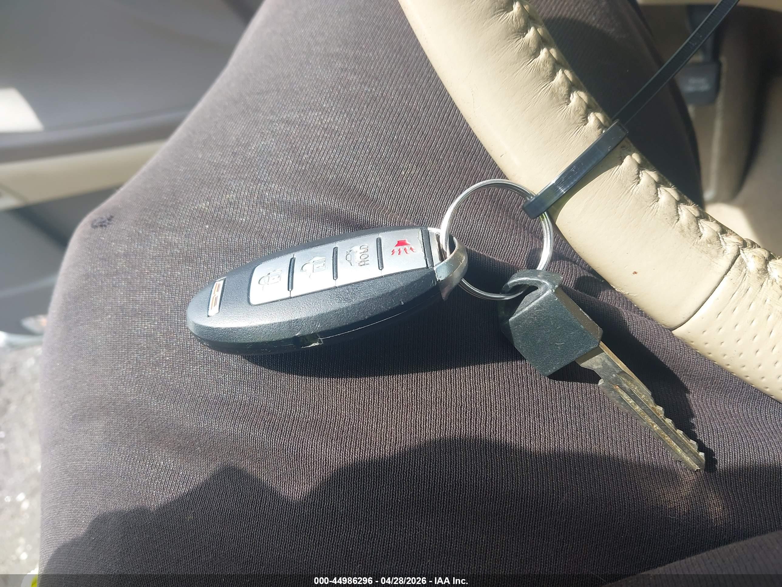 NISSAN MURANO image 11
