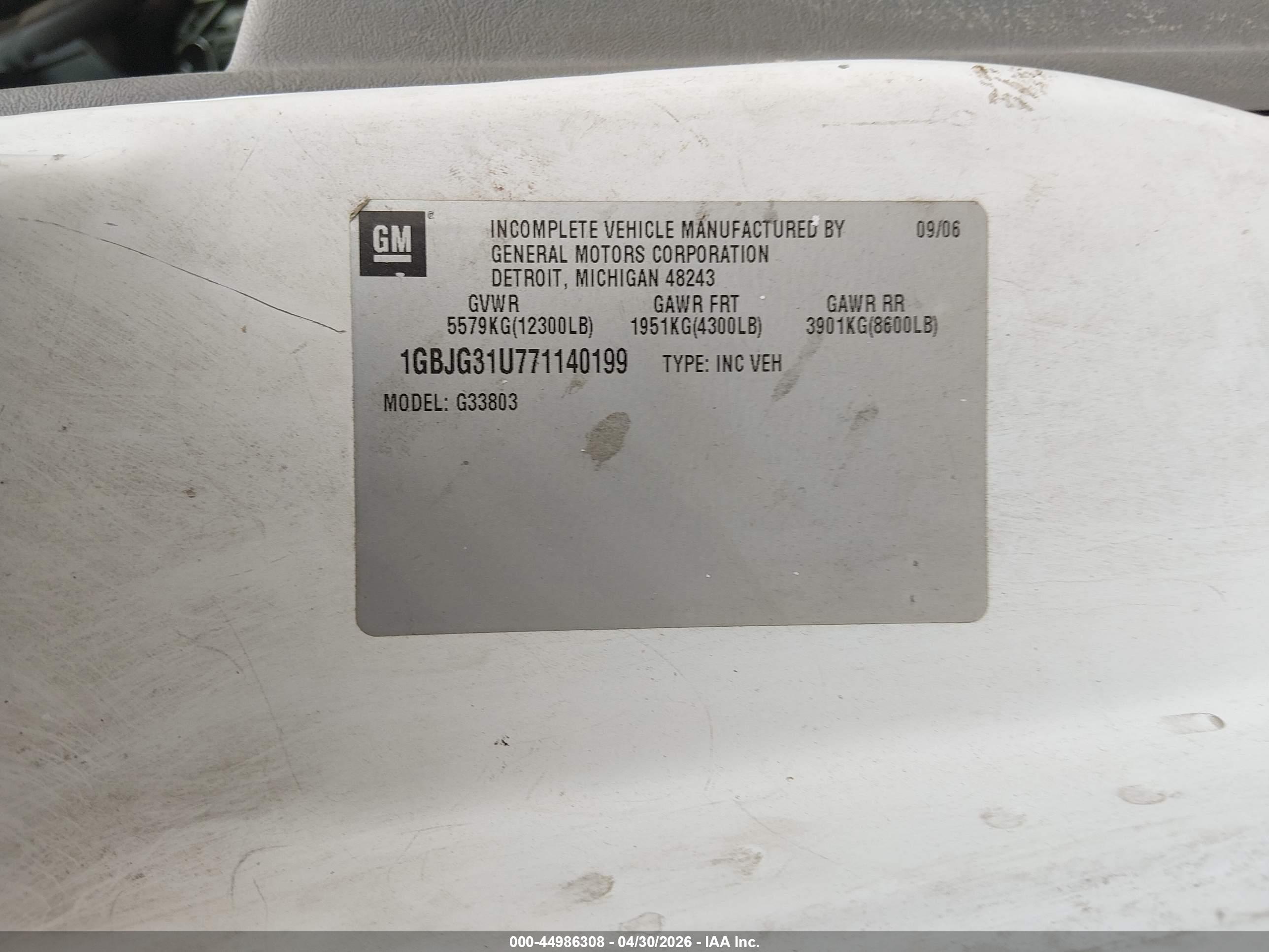 CHEVROLET EXPRESS image 9