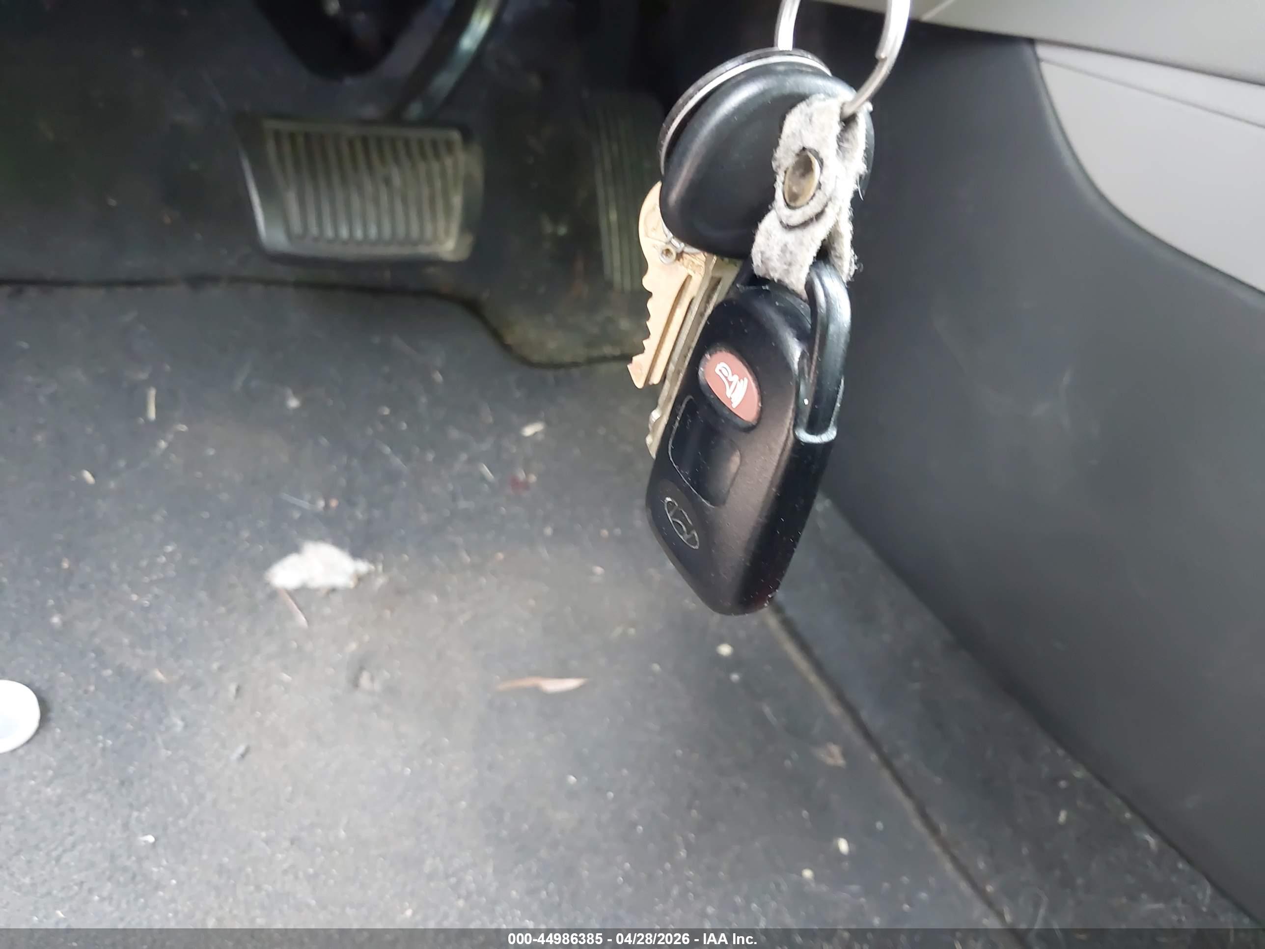 HYUNDAI ELANTRA image 11