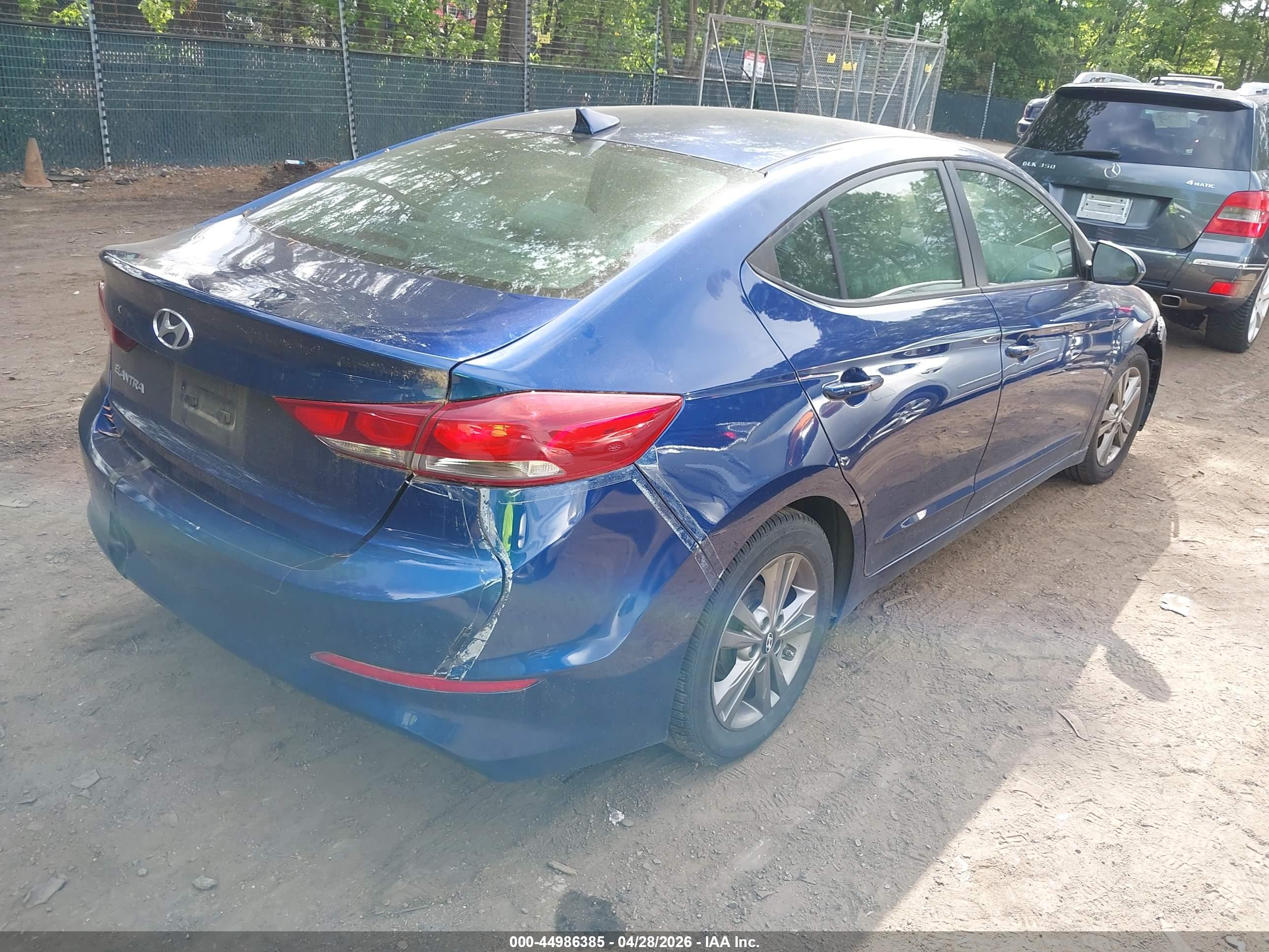 HYUNDAI ELANTRA image 4
