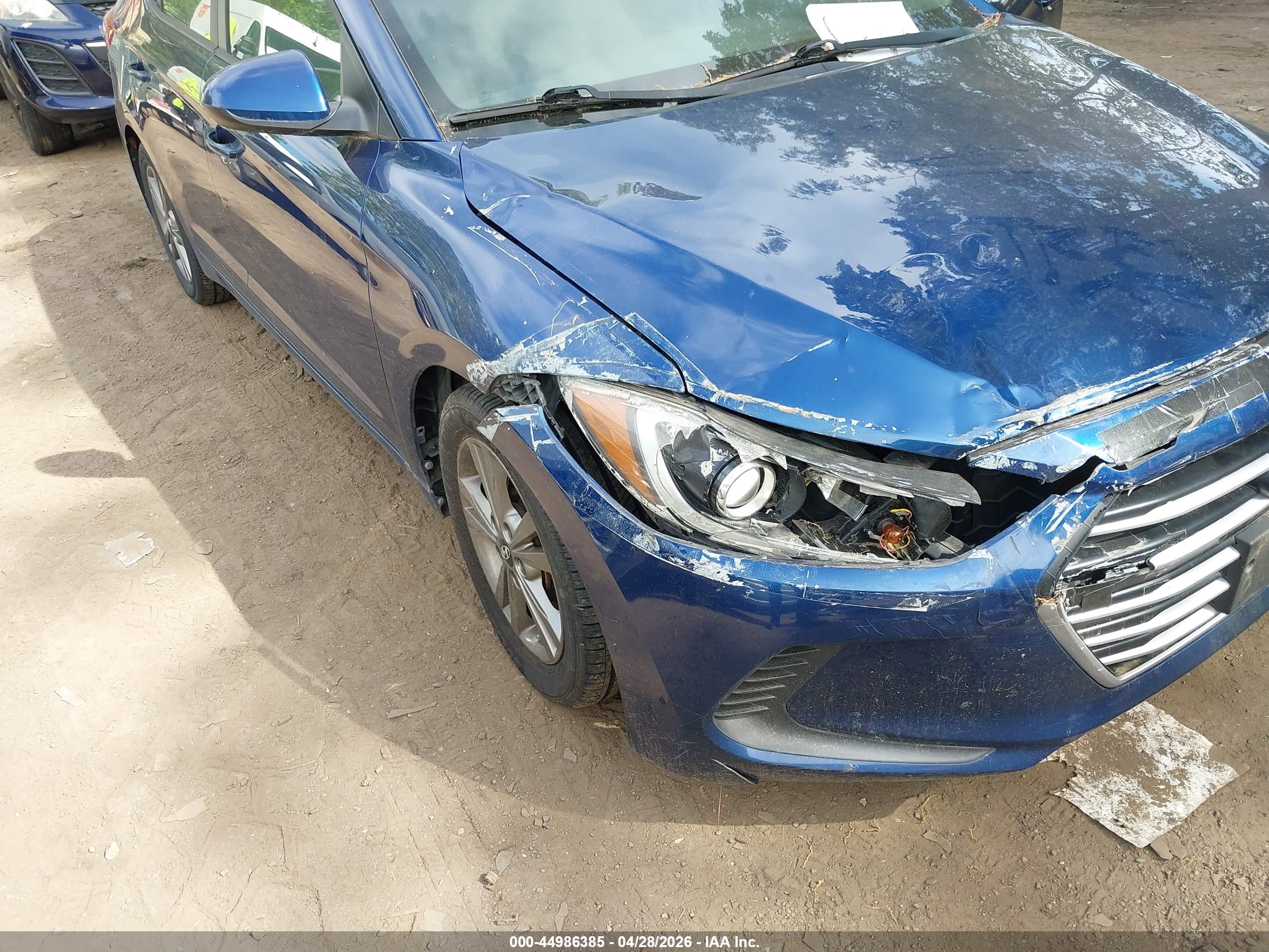 HYUNDAI ELANTRA image 6