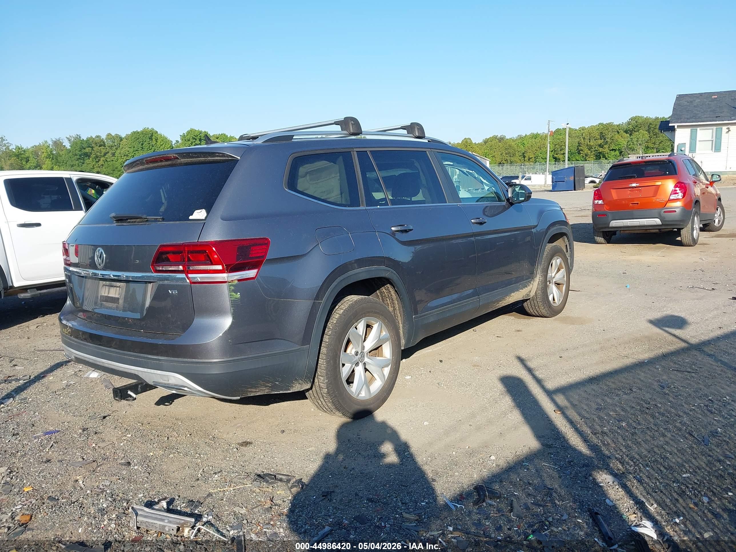 VOLKSWAGEN ATLAS image 4